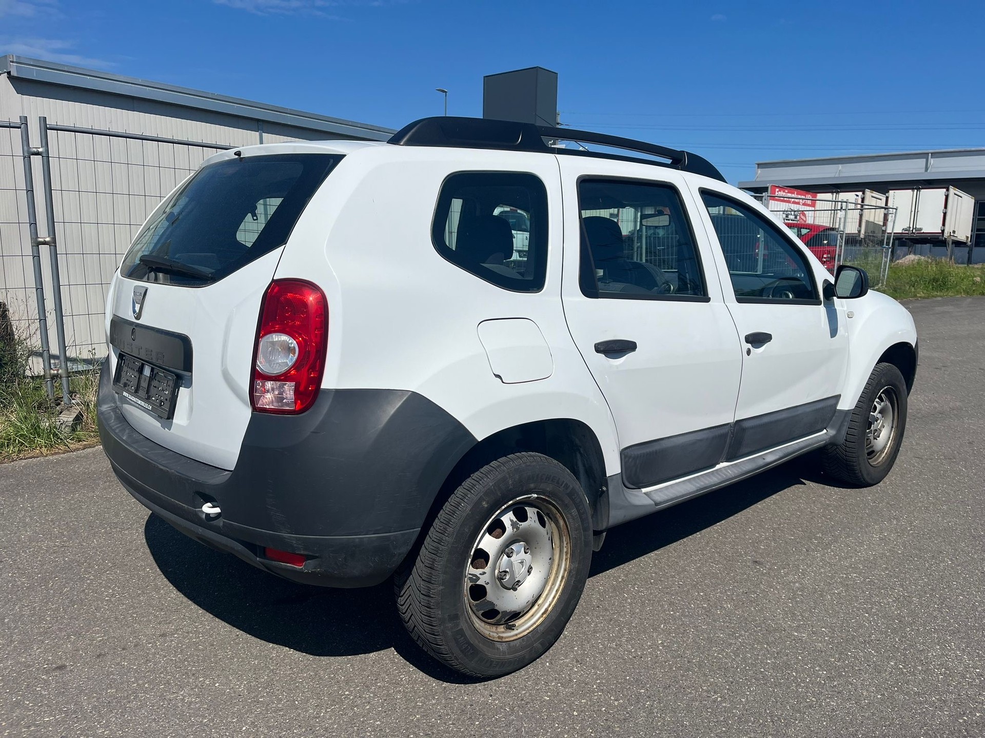 DACIA Duster 1.6 Lauréate 4x4-image-4