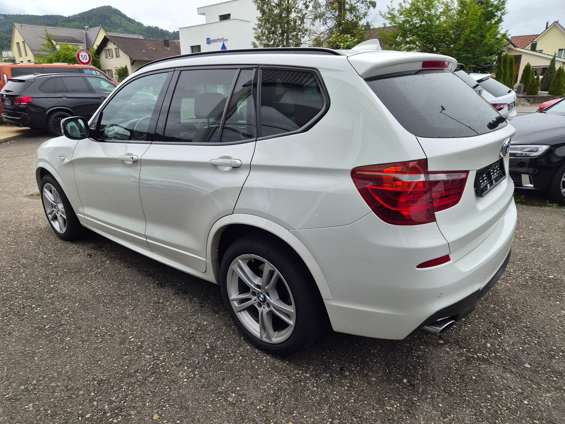 BMW X3 xDrive 20d M-Sportpaket-showroom-element-3