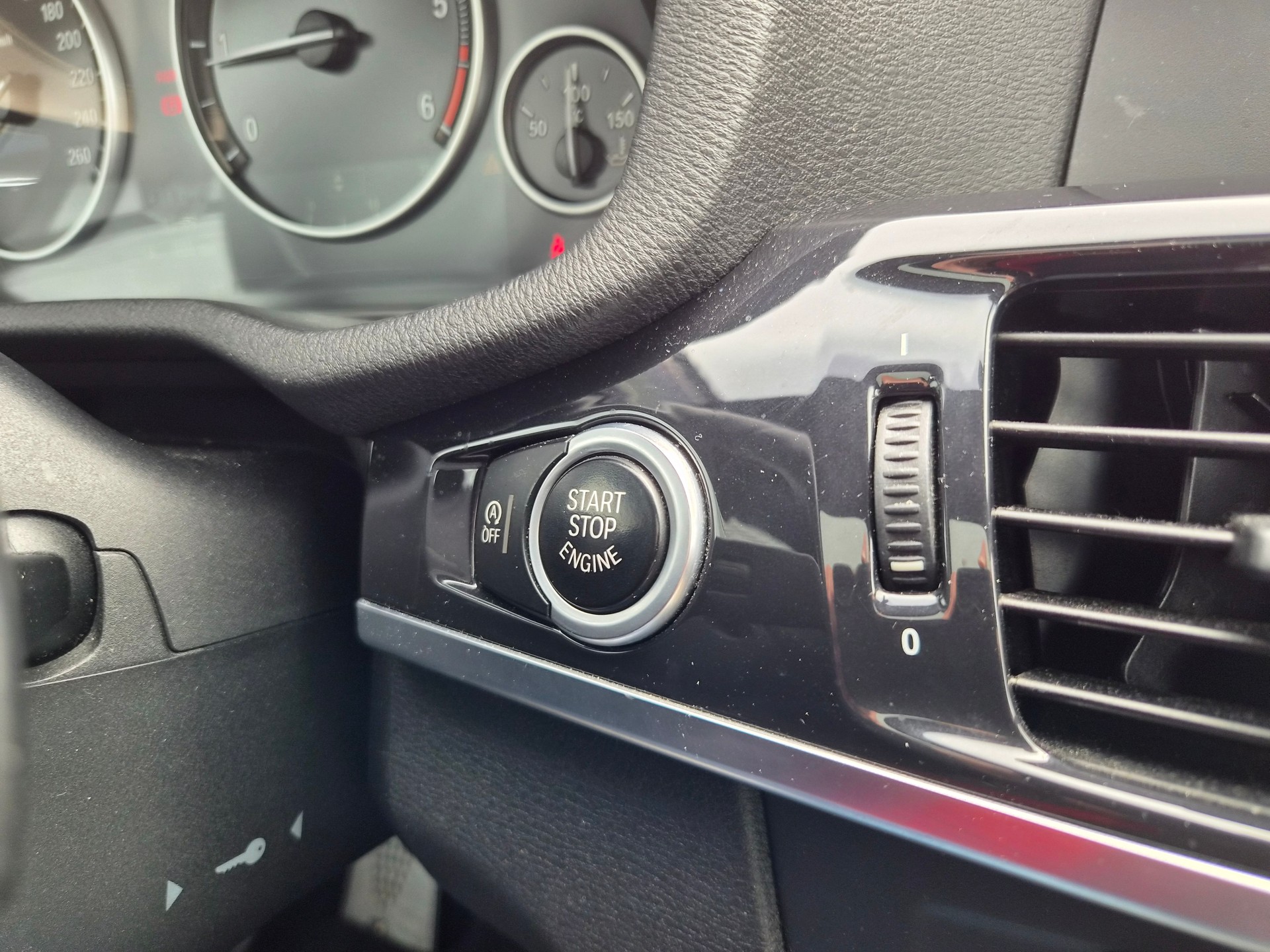 BMW X3 xDrive 20d M-Sportpaket-image-18