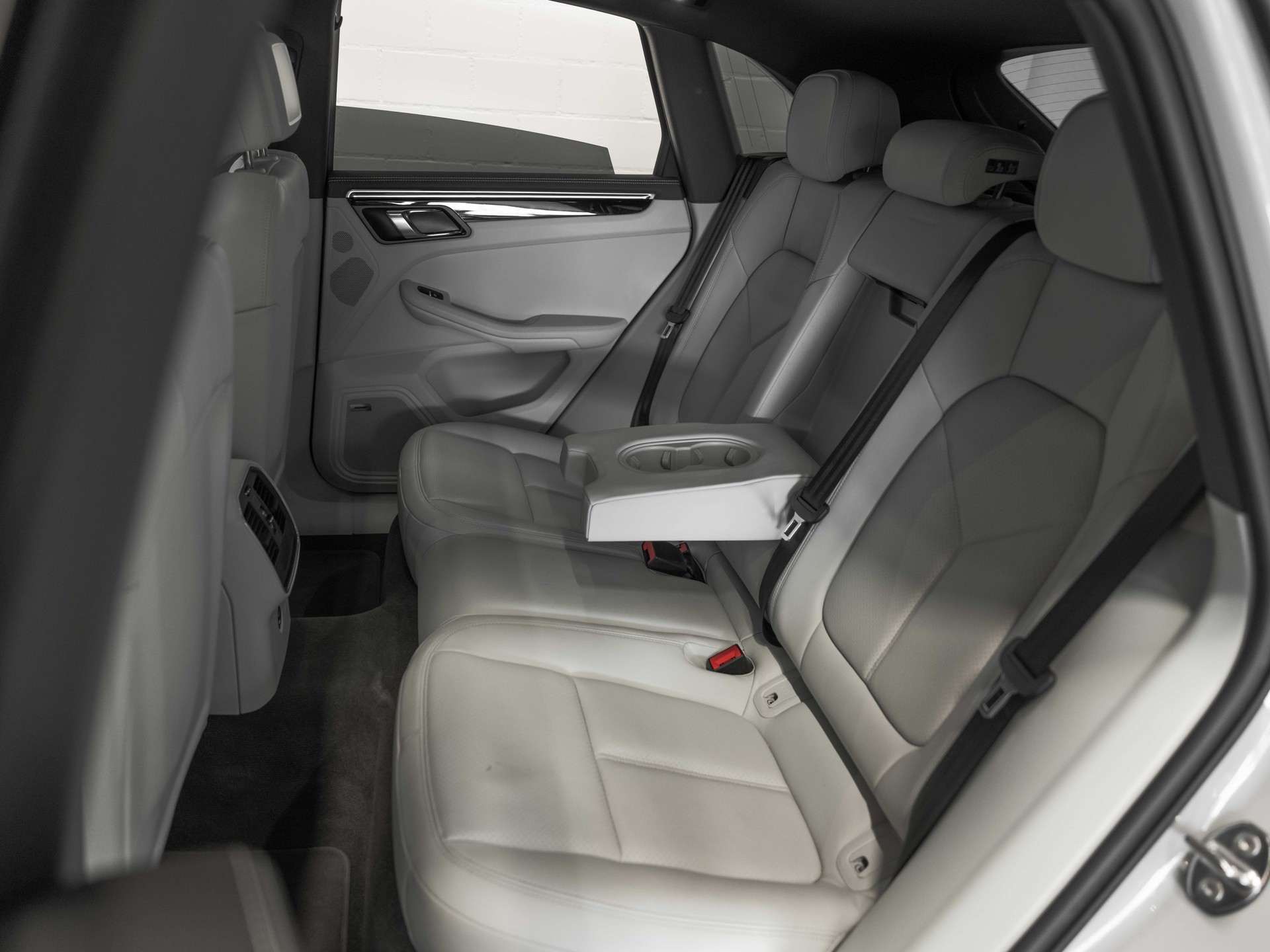 PORSCHE Macan S PDK-image-15