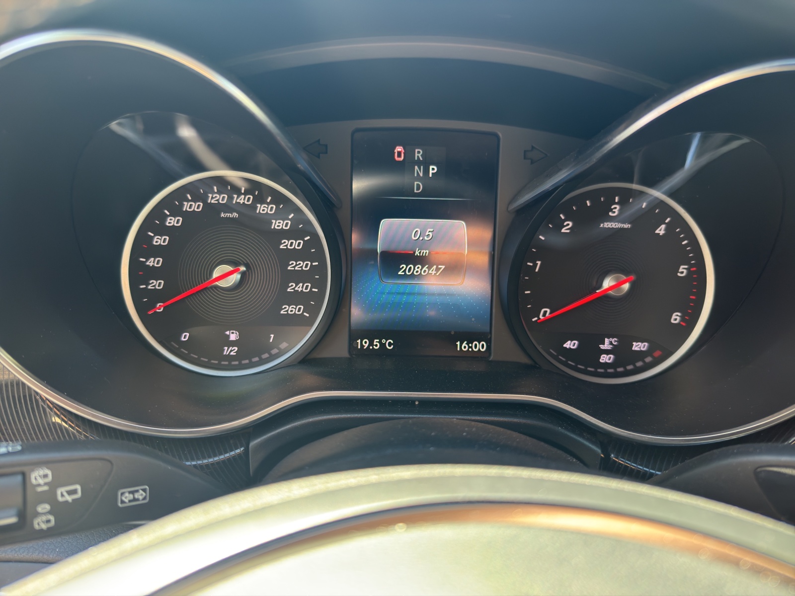 MERCEDES-BENZ V 300 d extralang 4Matic 9G-Tronic-image-11
