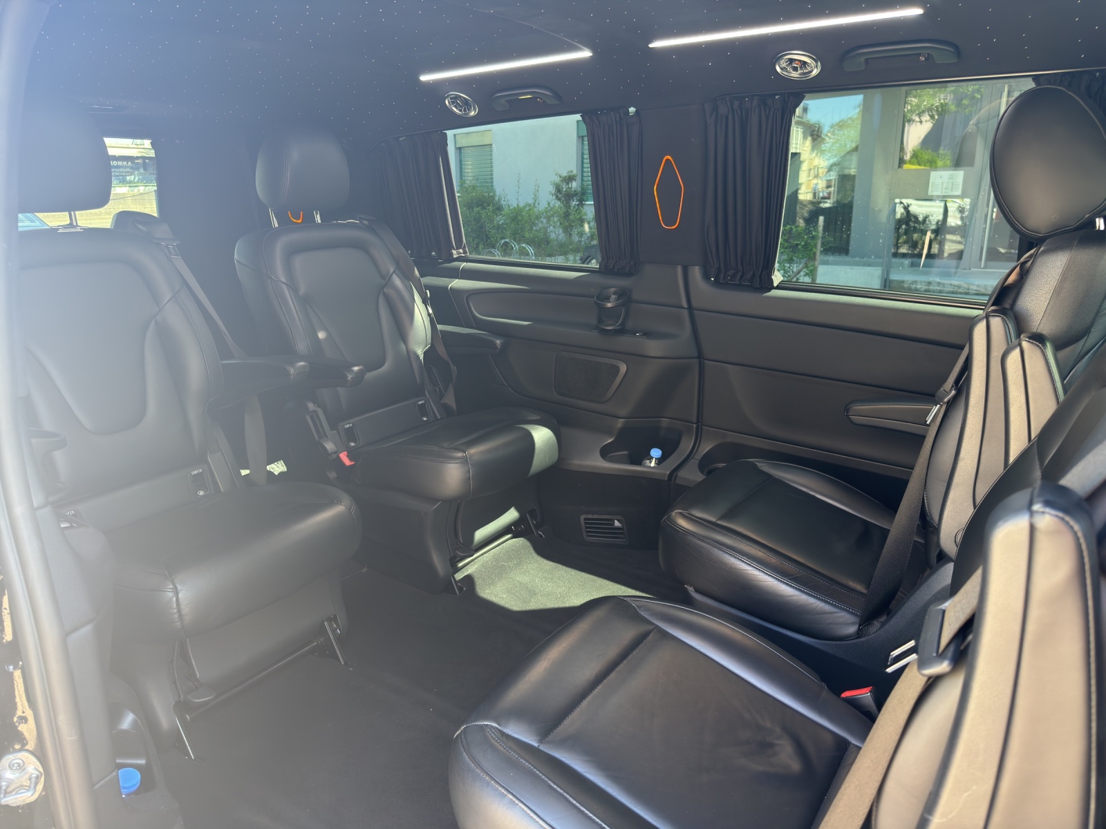 MERCEDES-BENZ V 300 d extralang 4Matic 9G-Tronic-image-25