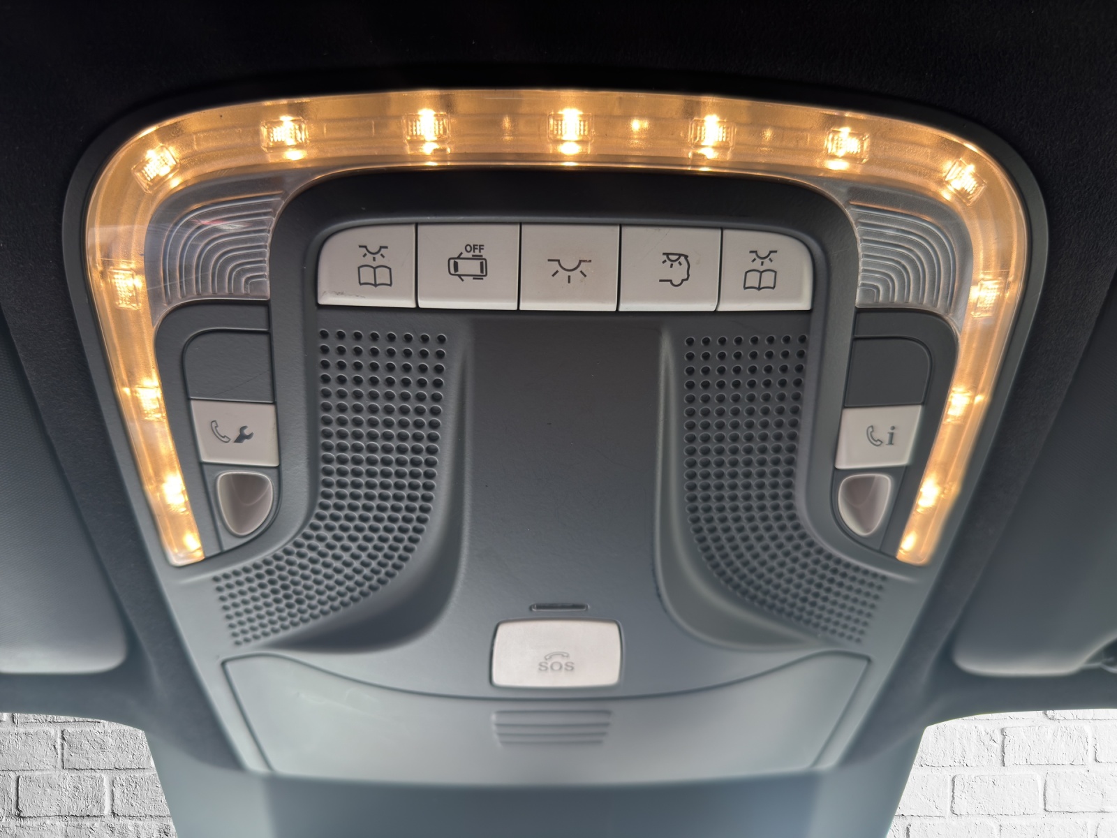 MERCEDES-BENZ V 300 d extralang 4Matic 9G-Tronic-image-21