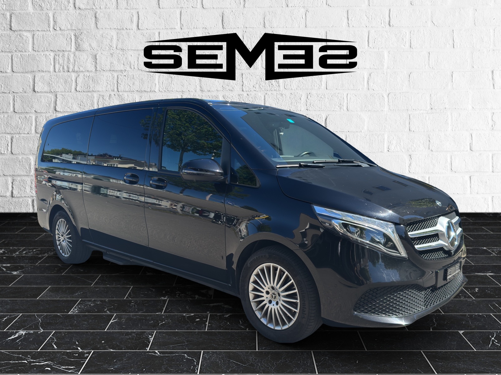 MERCEDES-BENZ V 300 d extralang 4Matic 9G-Tronic-image-6