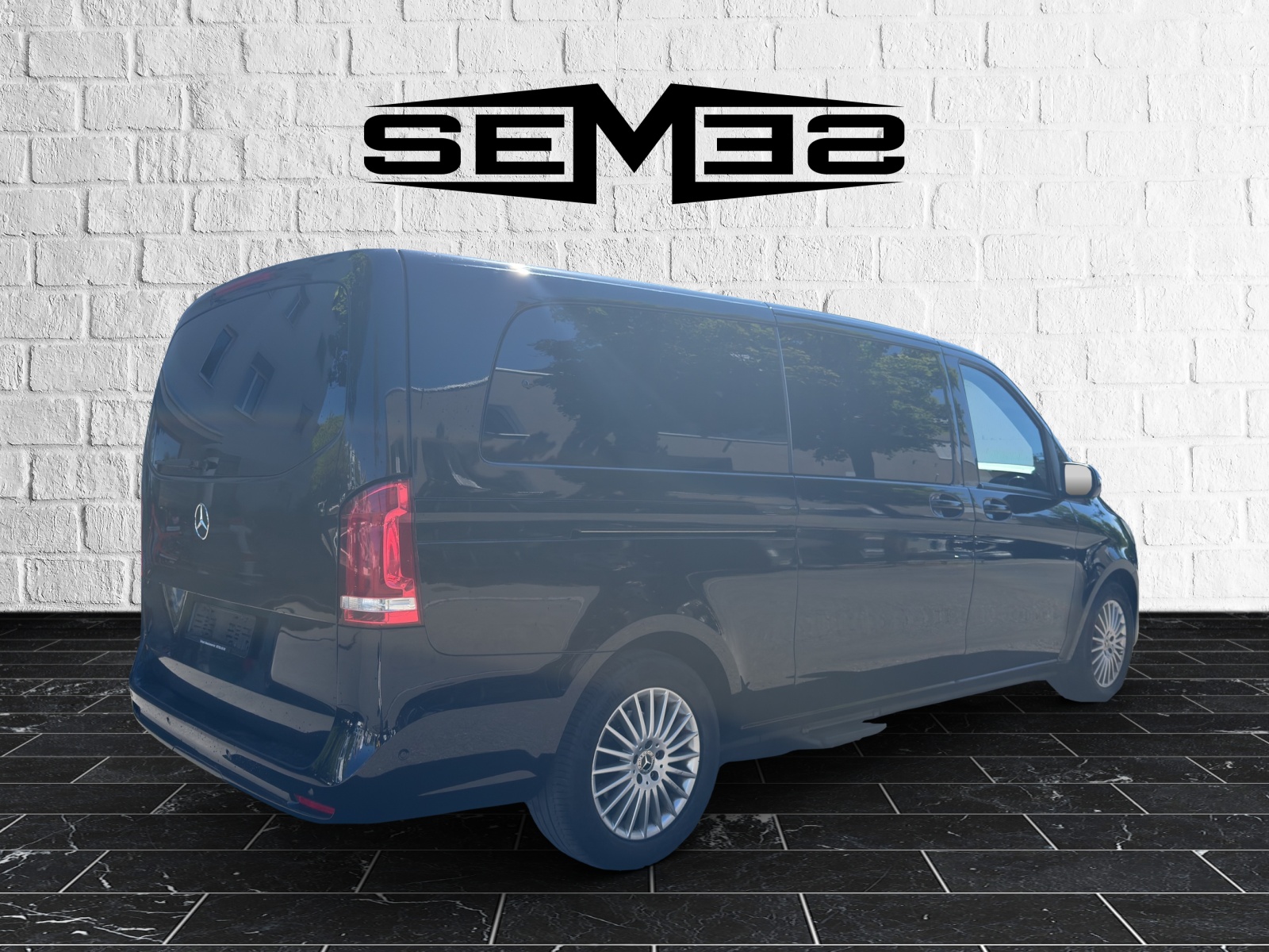 MERCEDES-BENZ V 300 d extralang 4Matic 9G-Tronic-image-4