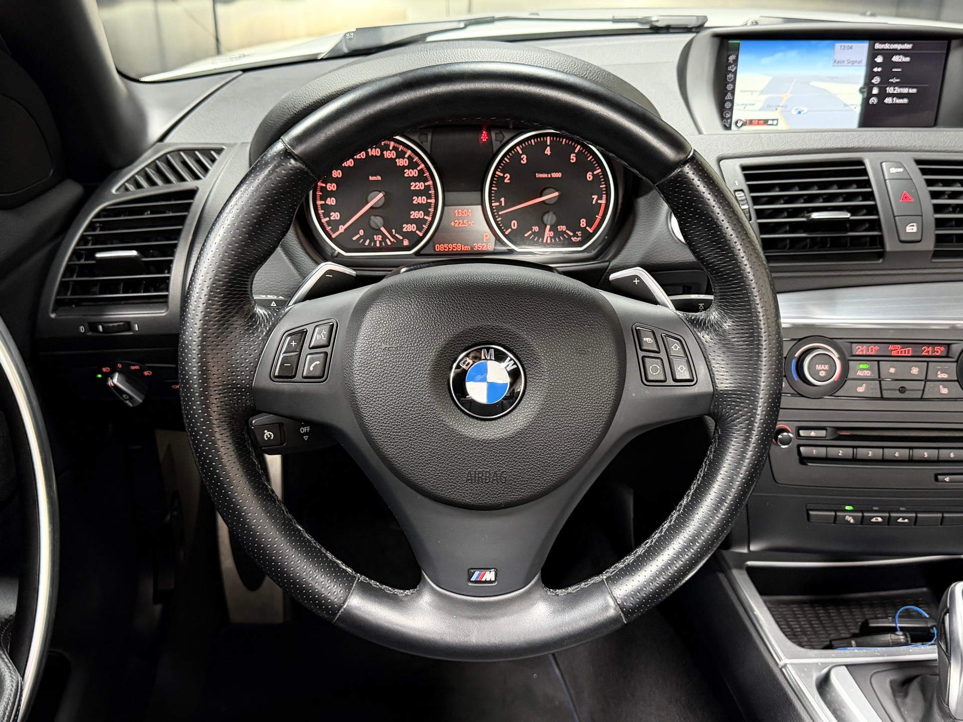 BMW 135i Cabrio DSG-image-19