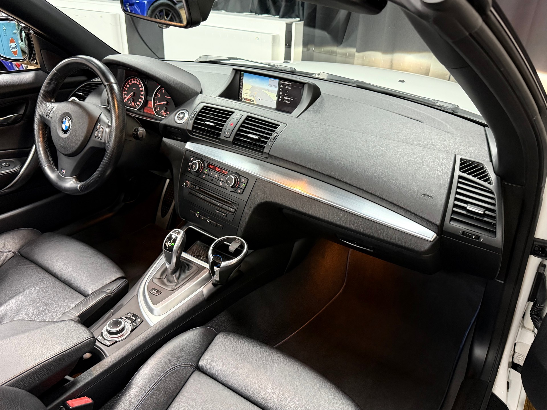 BMW 135i Cabrio DSG-image-27