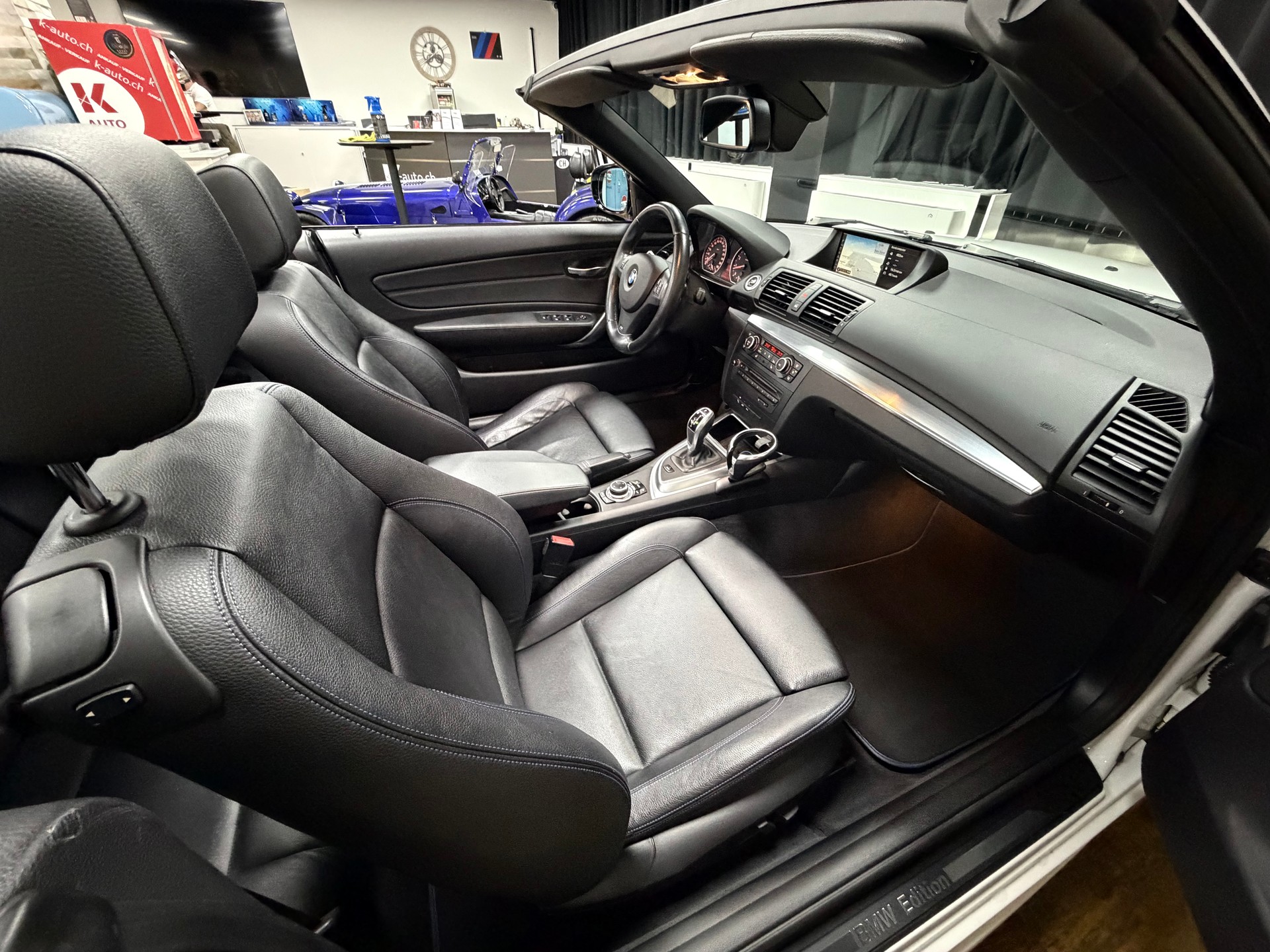 BMW 135i Cabrio DSG-image-26