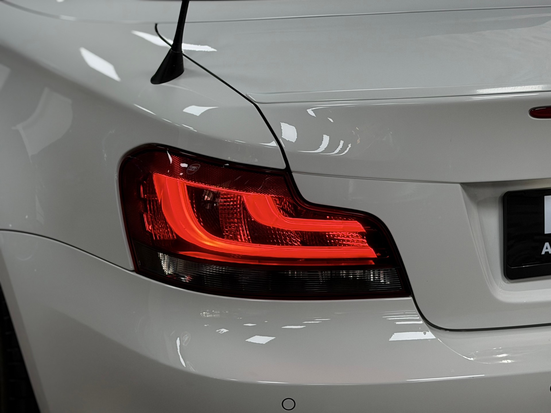 BMW 135i Cabrio DSG-image-12