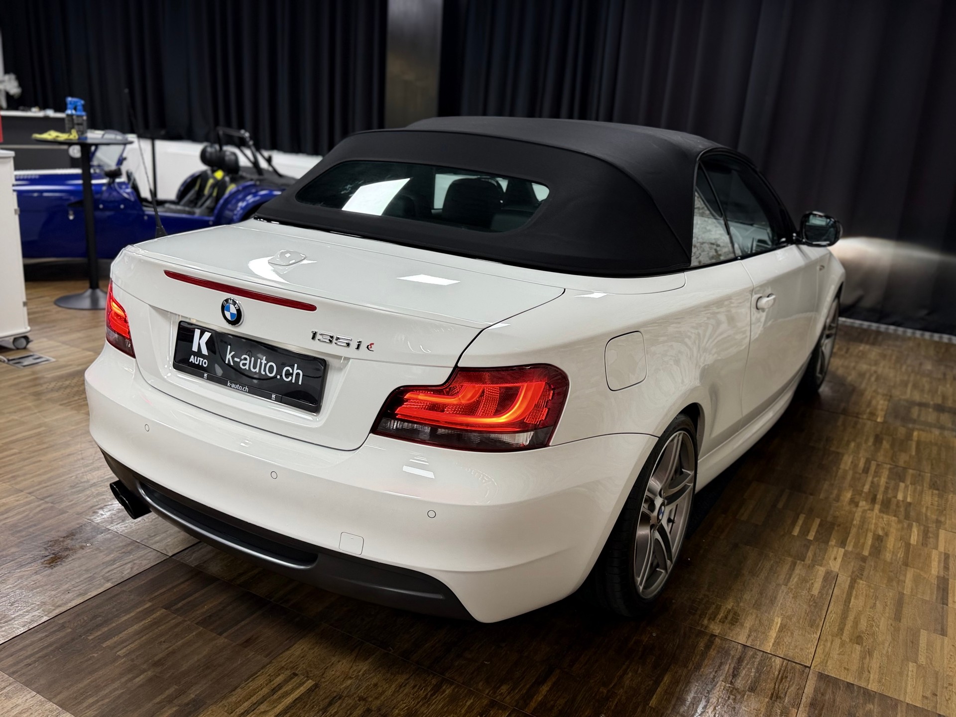 BMW 135i Cabrio DSG-image-7