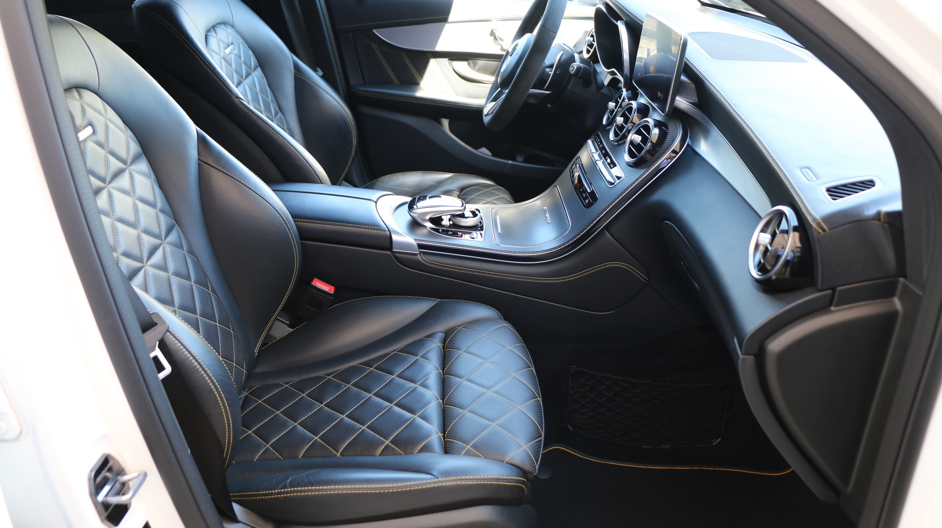 MERCEDES-BENZ GLC 63S AMG Coupé Edition 1 4Matic+-image-23