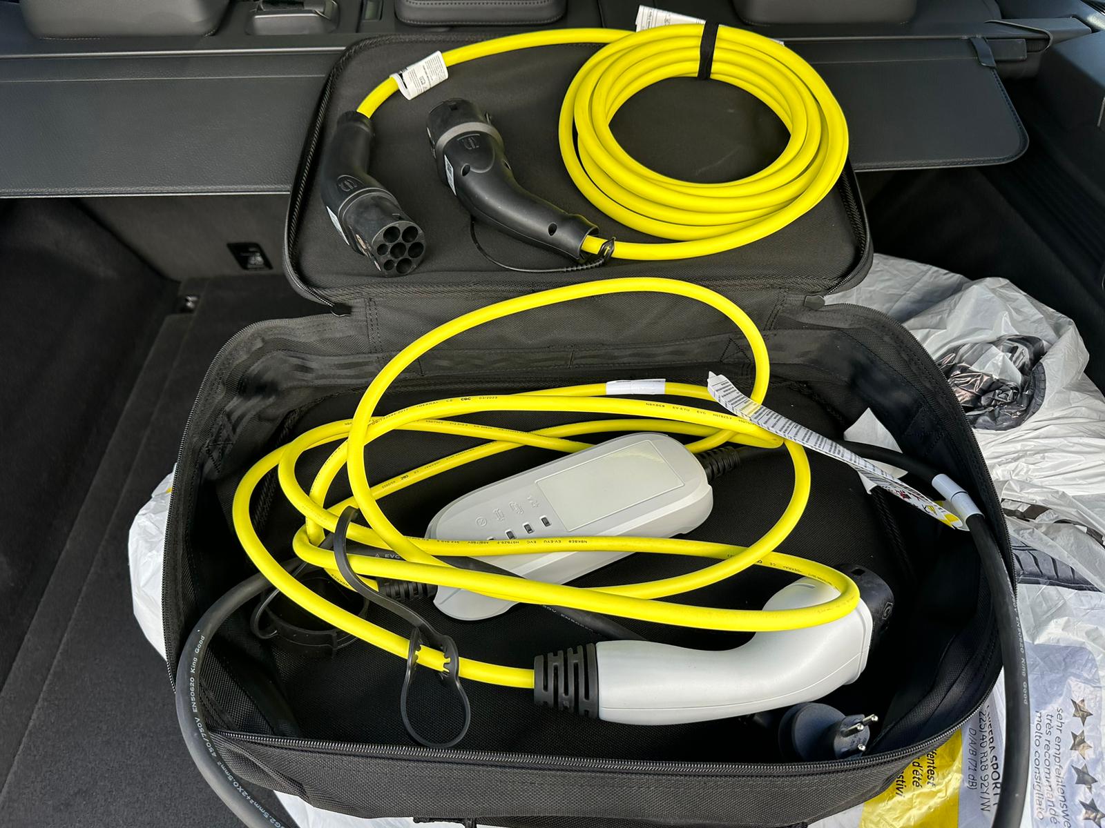 VW Touareg 3.0 TSI R eHybrid Tiptronic-image-14