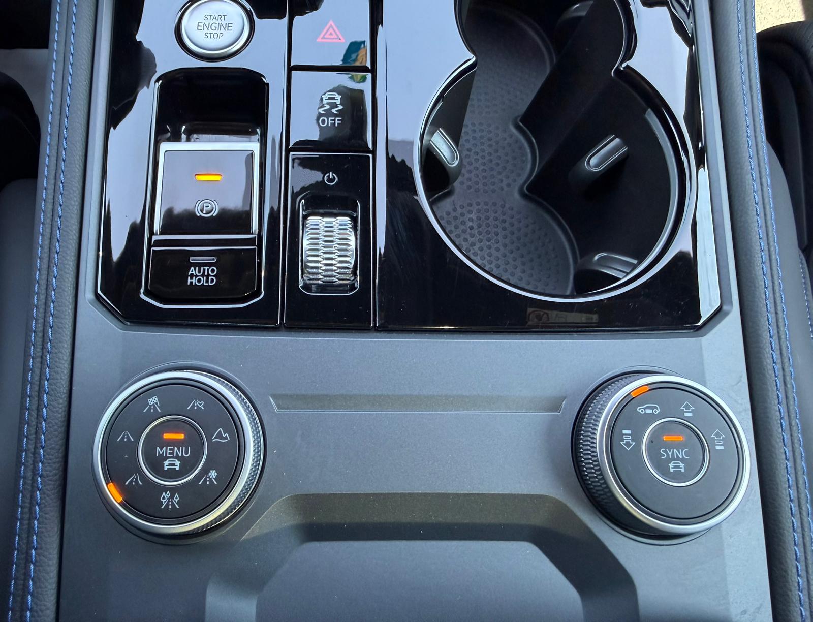 VW Touareg 3.0 TSI R eHybrid Tiptronic-image-31