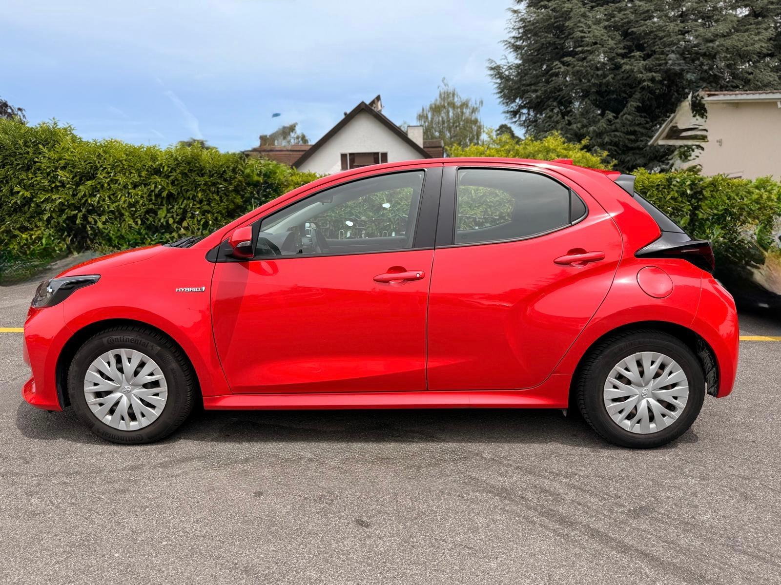 TOYOTA Yaris 1.5 Premiere Edition e-CVT-showroom-element-2