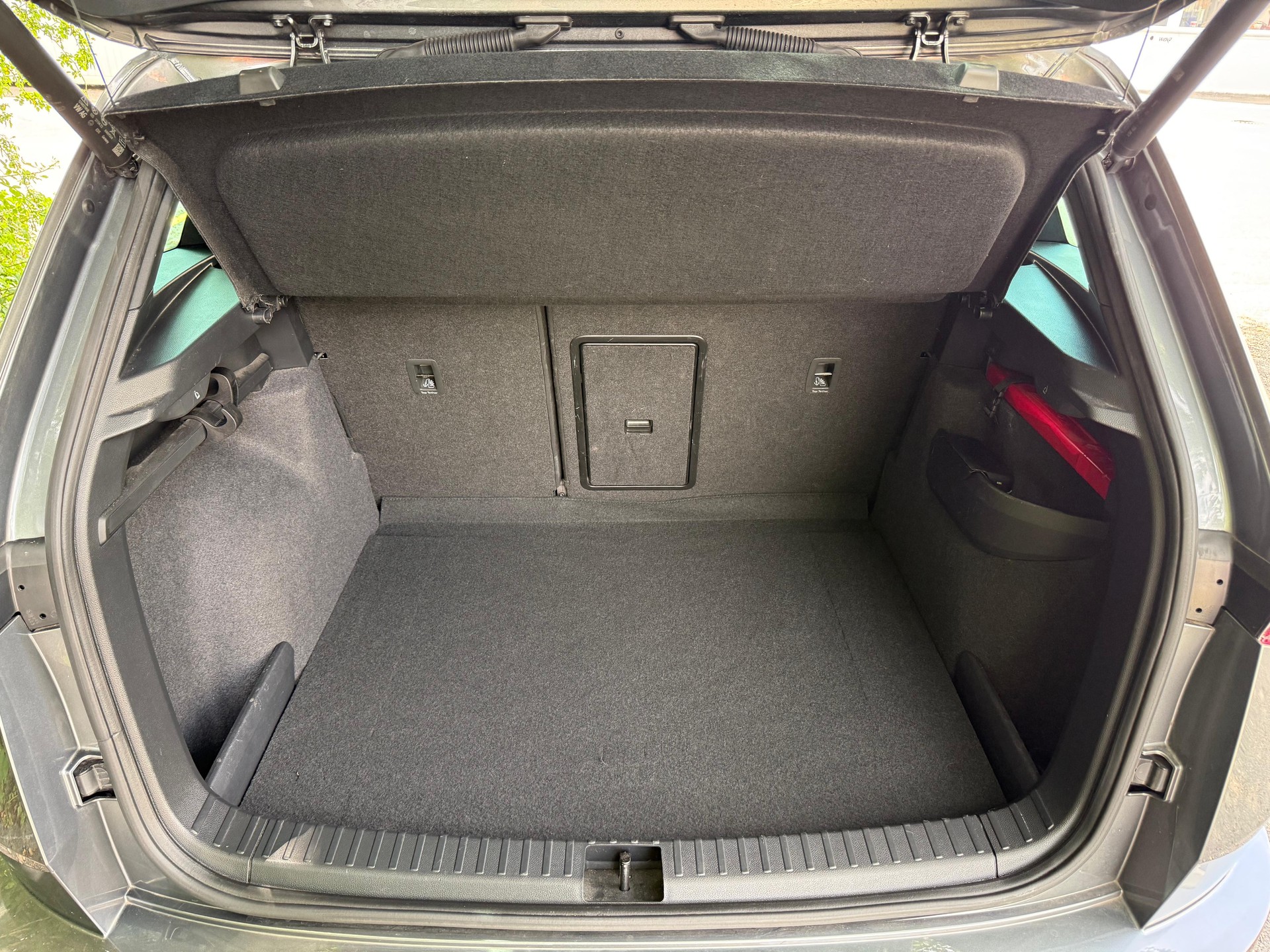 SKODA Karoq 2.0 TDI SportLine 4x4 DSG-image-6