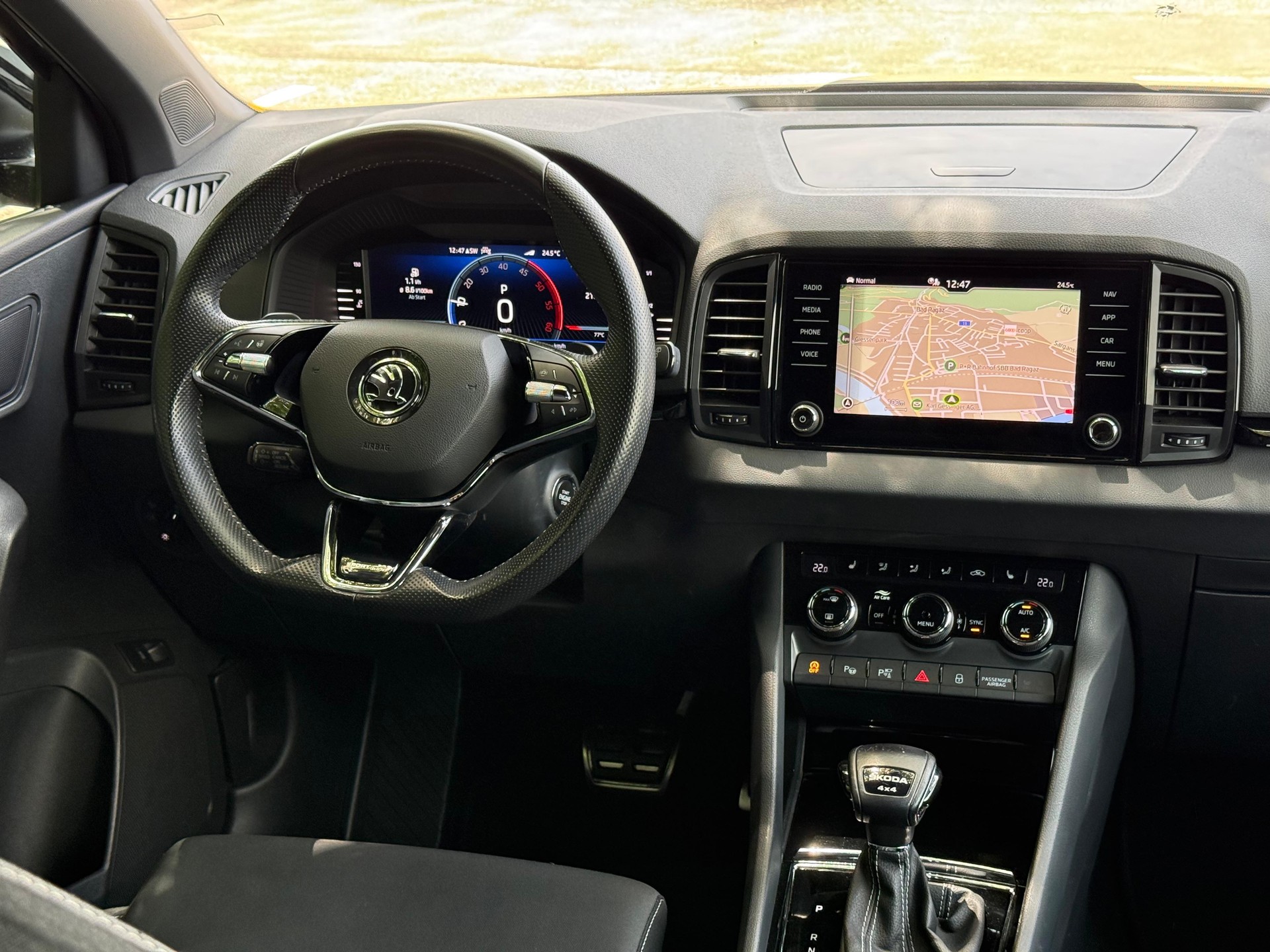 SKODA Karoq 2.0 TDI SportLine 4x4 DSG-image-13