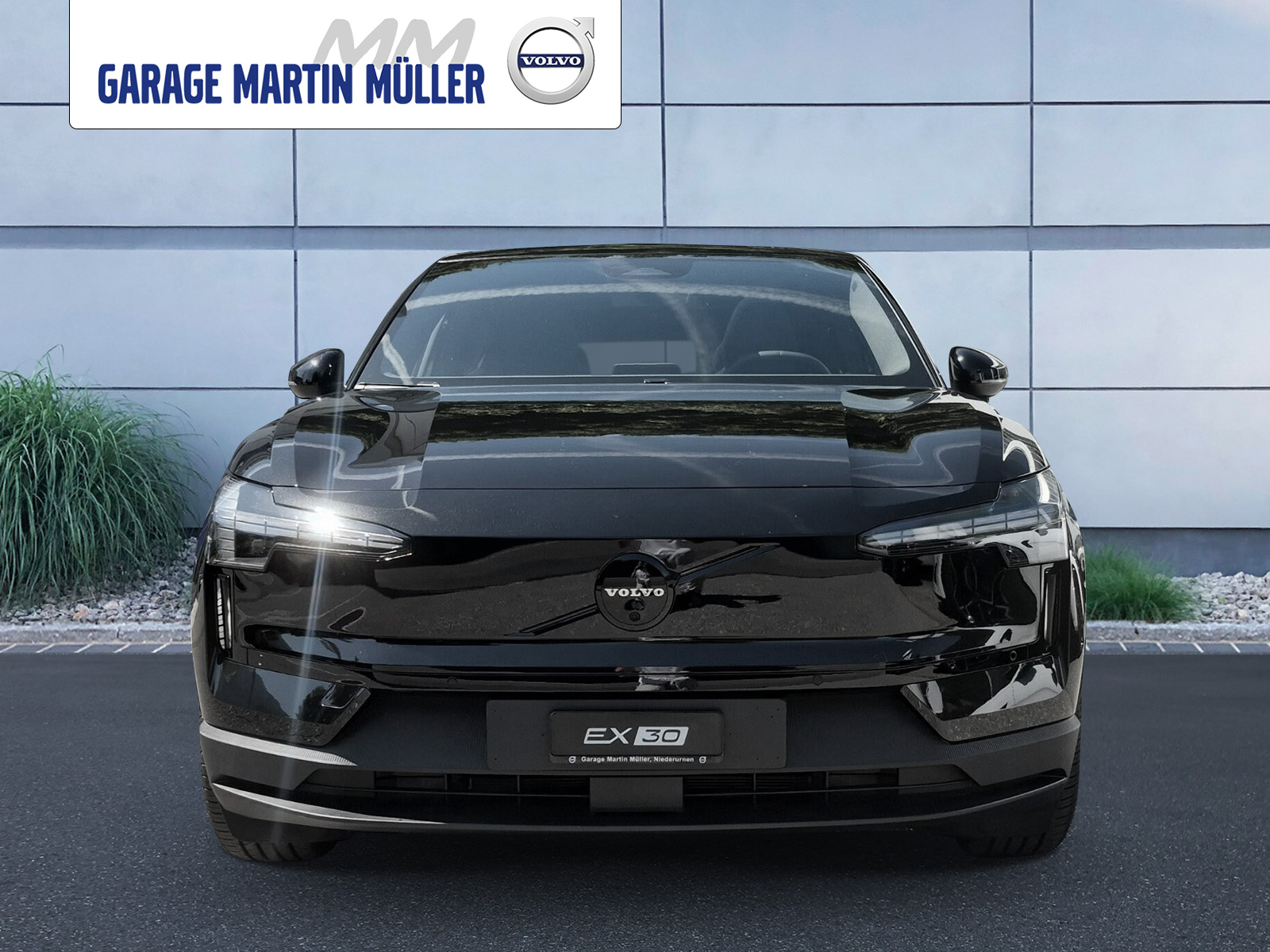 VOLVO EX 30 E60 Twin Ultra Performance Swiss Black Edition AWD-image-7