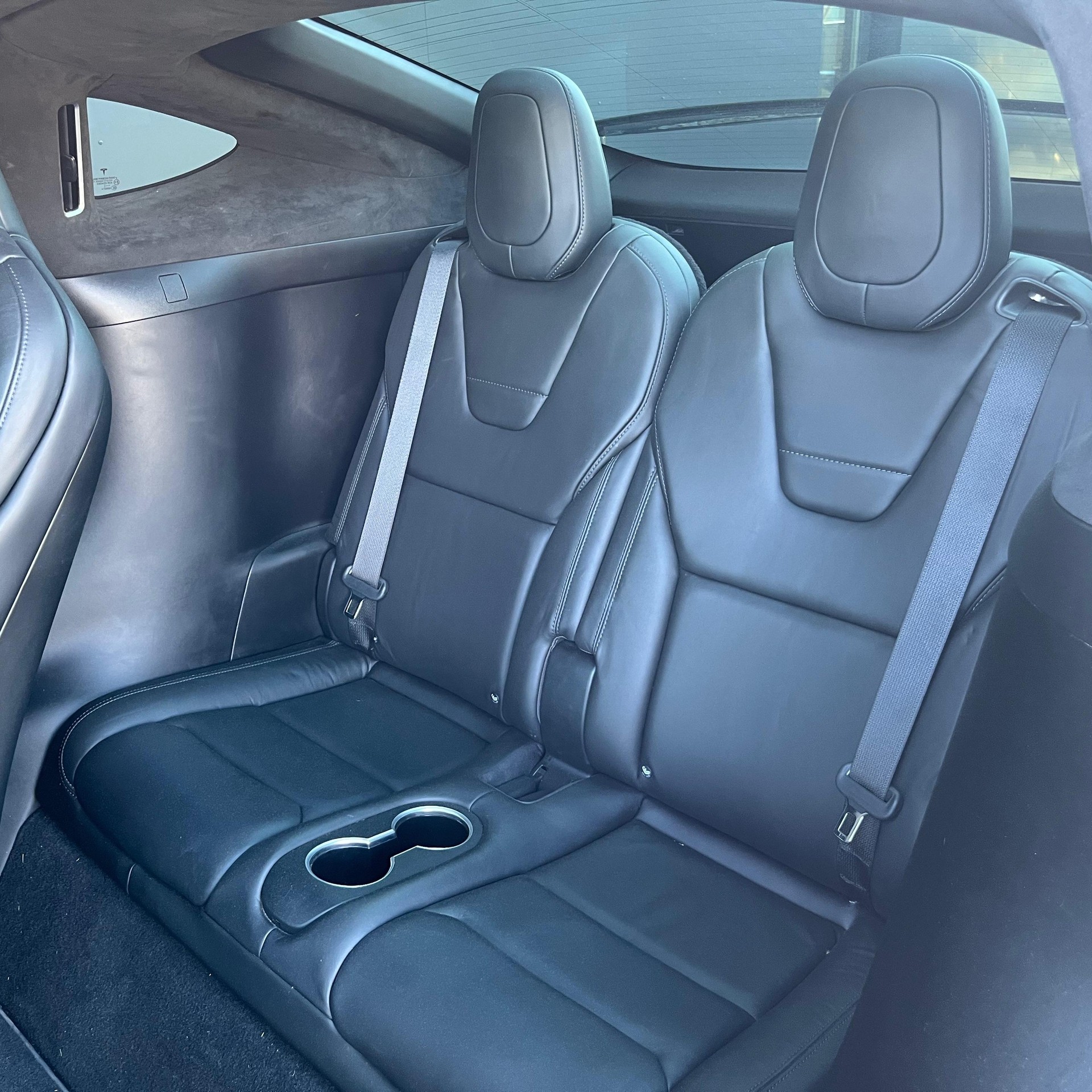 TESLA Model X 75 D-image-12