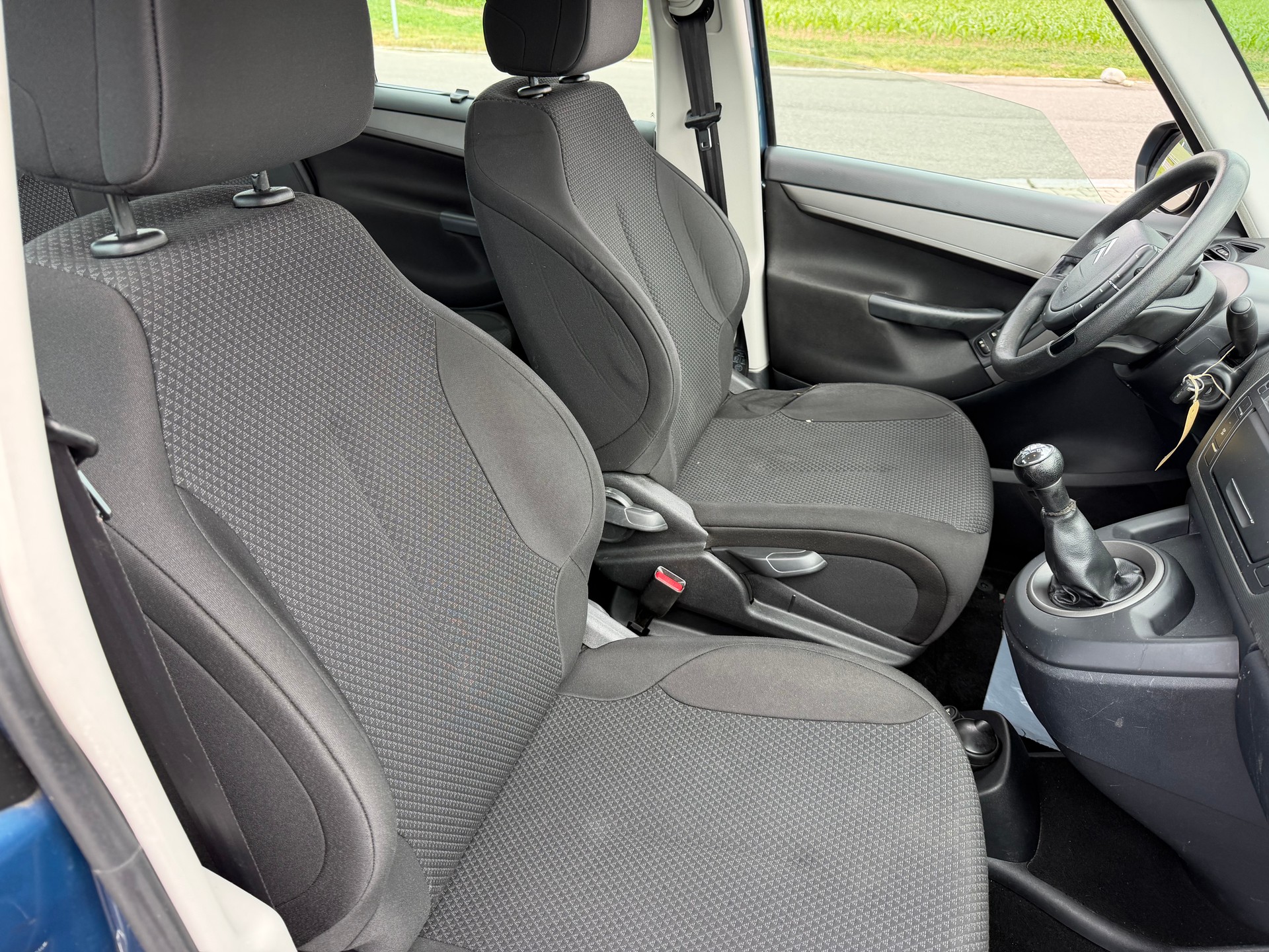 CITROEN Grand C4 Picasso 1.6 HDI 16V Dynamique. 7 Sitzplätze-image-6