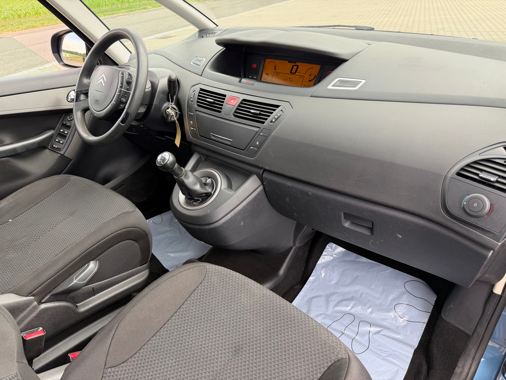 CITROEN Grand C4 Picasso 1.6 HDI 16V Dynamique. 7 Sitzplätze-image-5