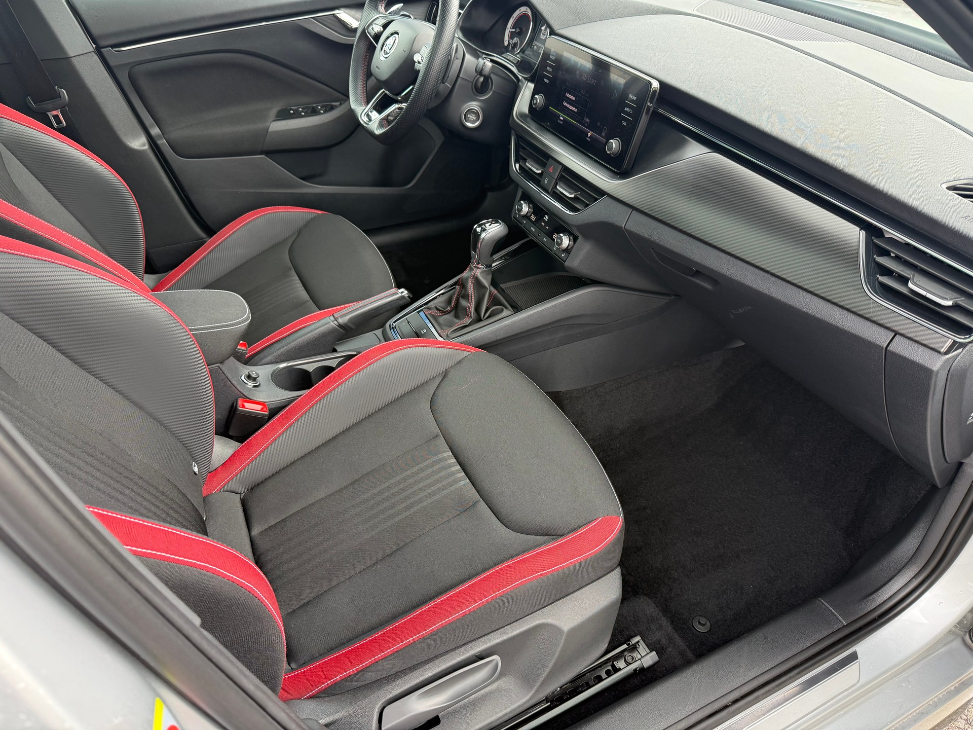 SKODA Kamiq 1.5 TSI ACT Monte Carlo DSG-image-10