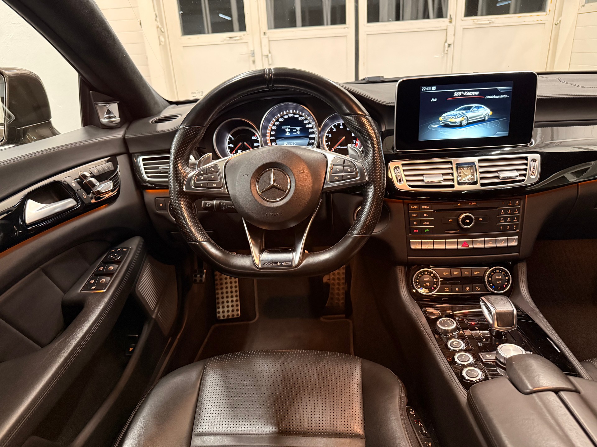 MERCEDES-BENZ CLS 63 AMG Speedshift MCT-image-13