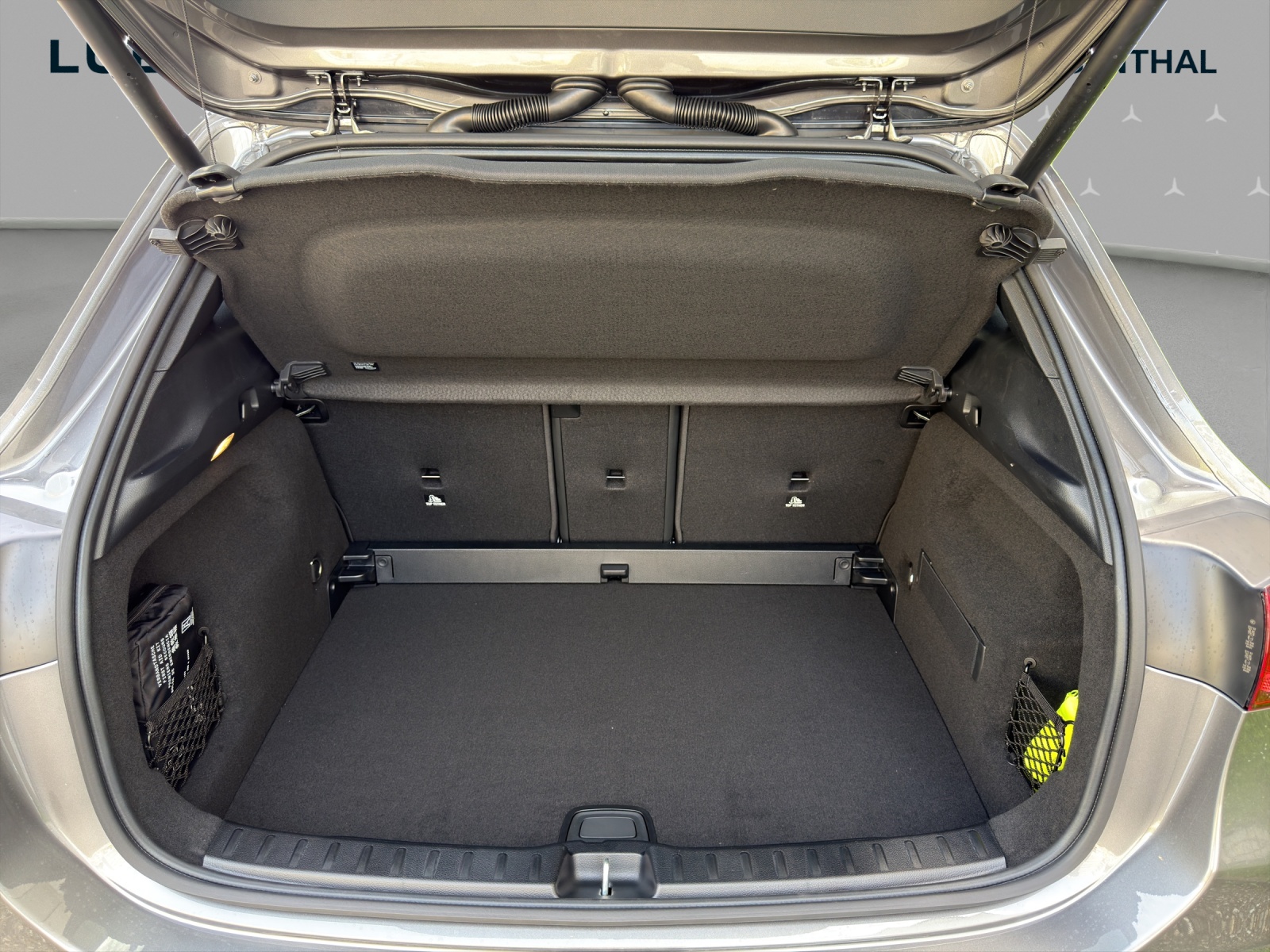 MERCEDES-BENZ GLA 250 4Matic 8G-DCT Swiss Star-image-14