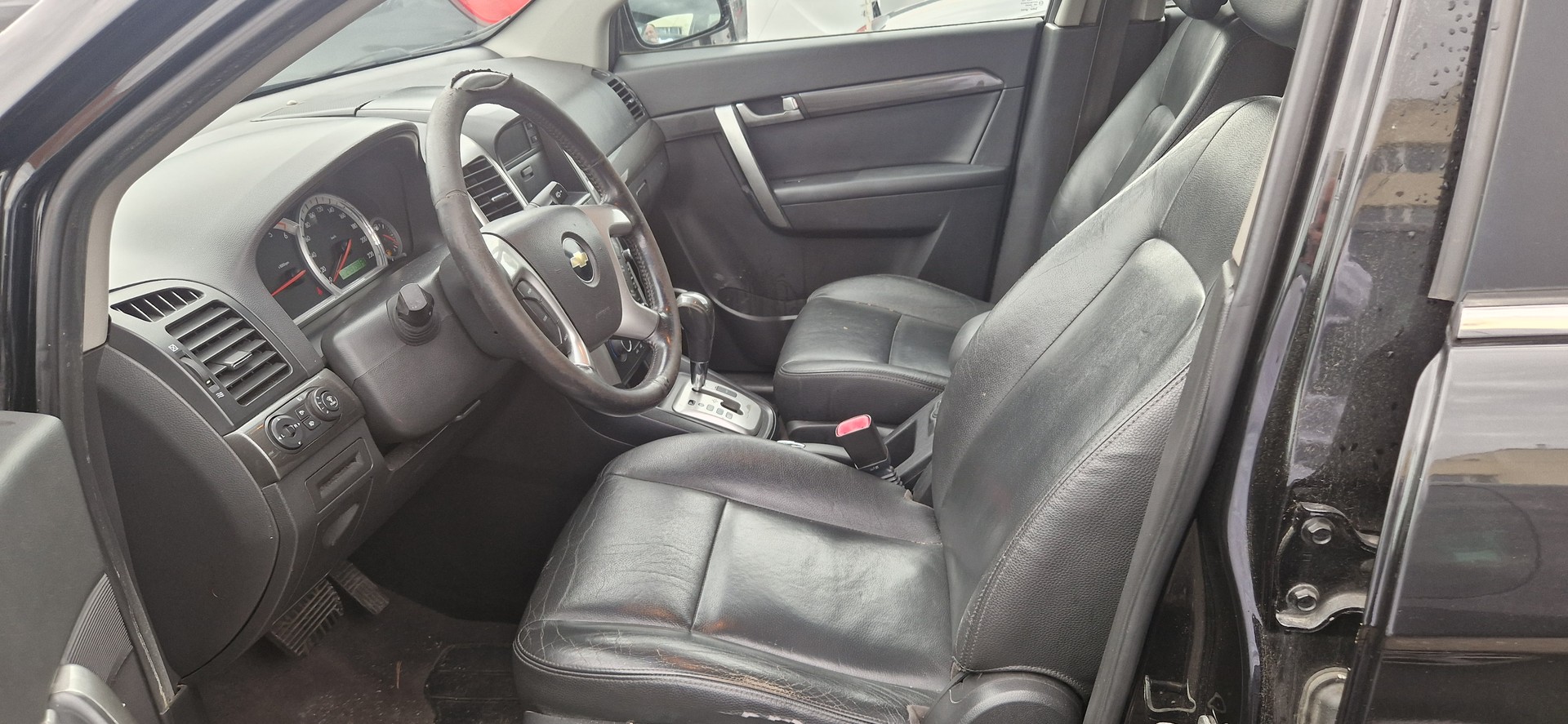 CHEVROLET Captiva 2.0 VCDi LS 4WD-image-4