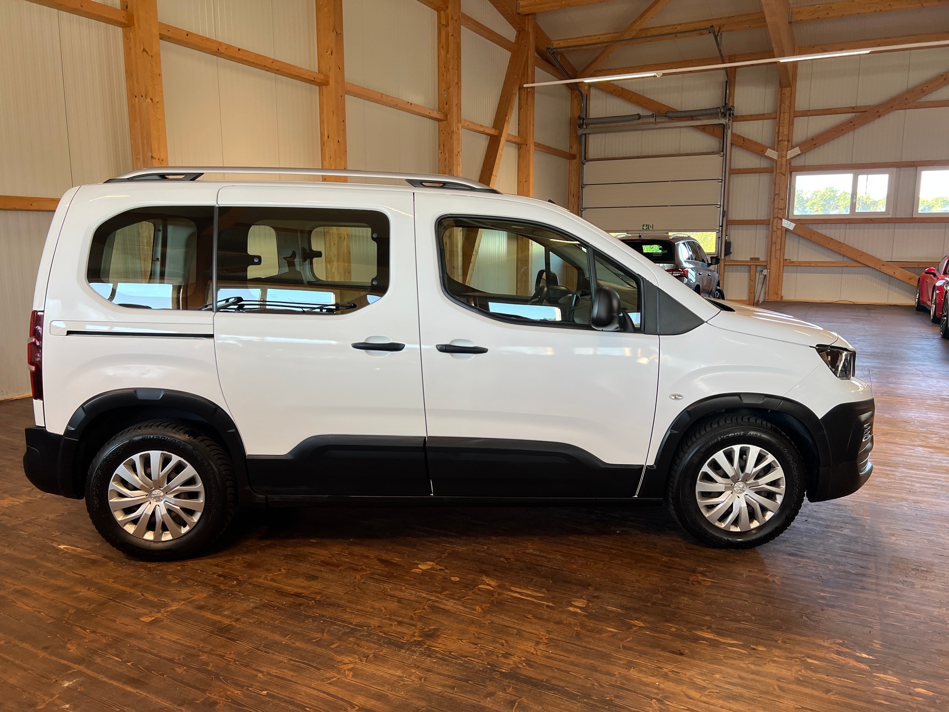 PEUGEOT Rifter 1.2 PureTech Allure-showroom-element-3