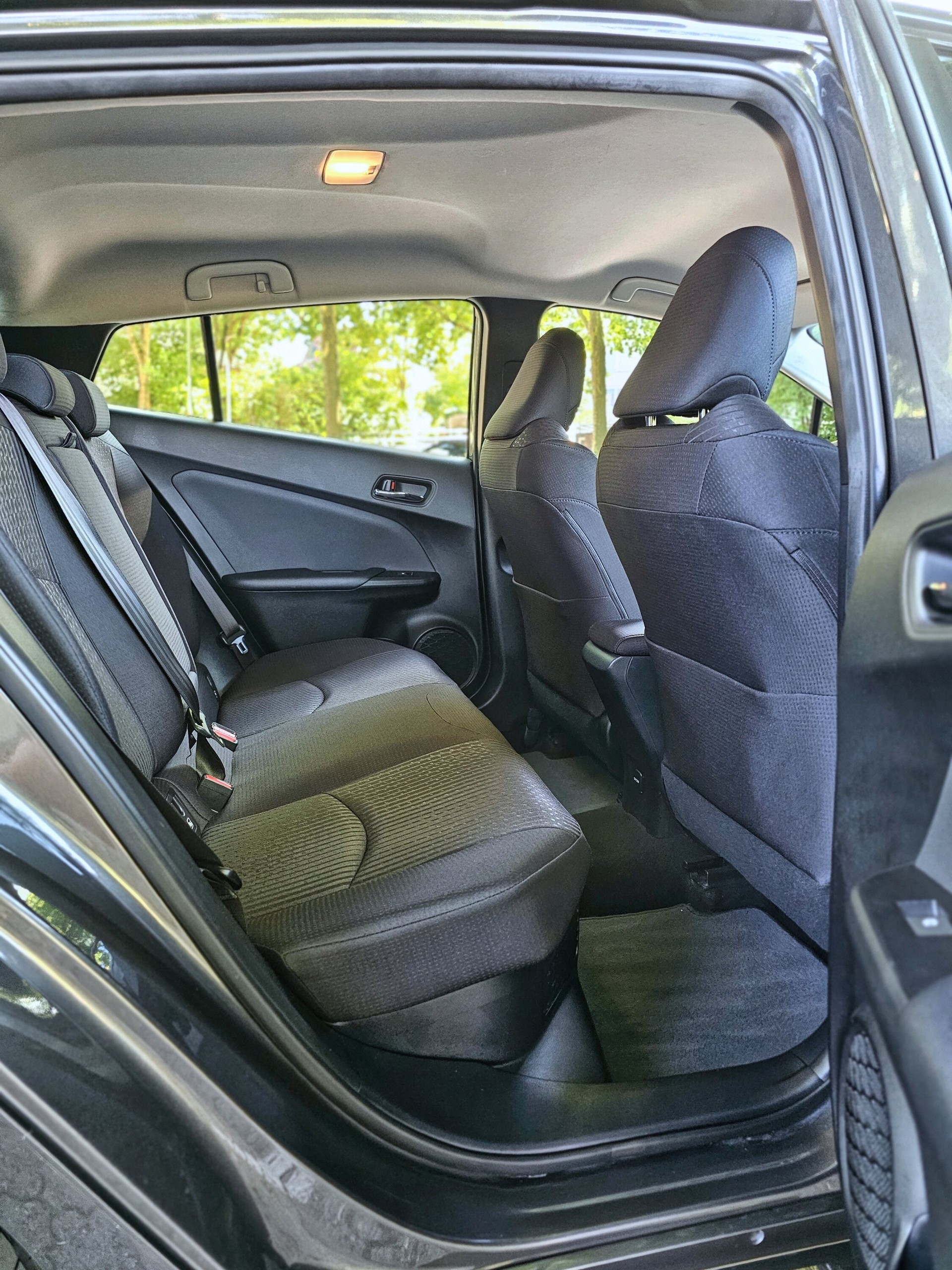 TOYOTA Prius 1.8 VVT-i HSD Sol Premium-image-8