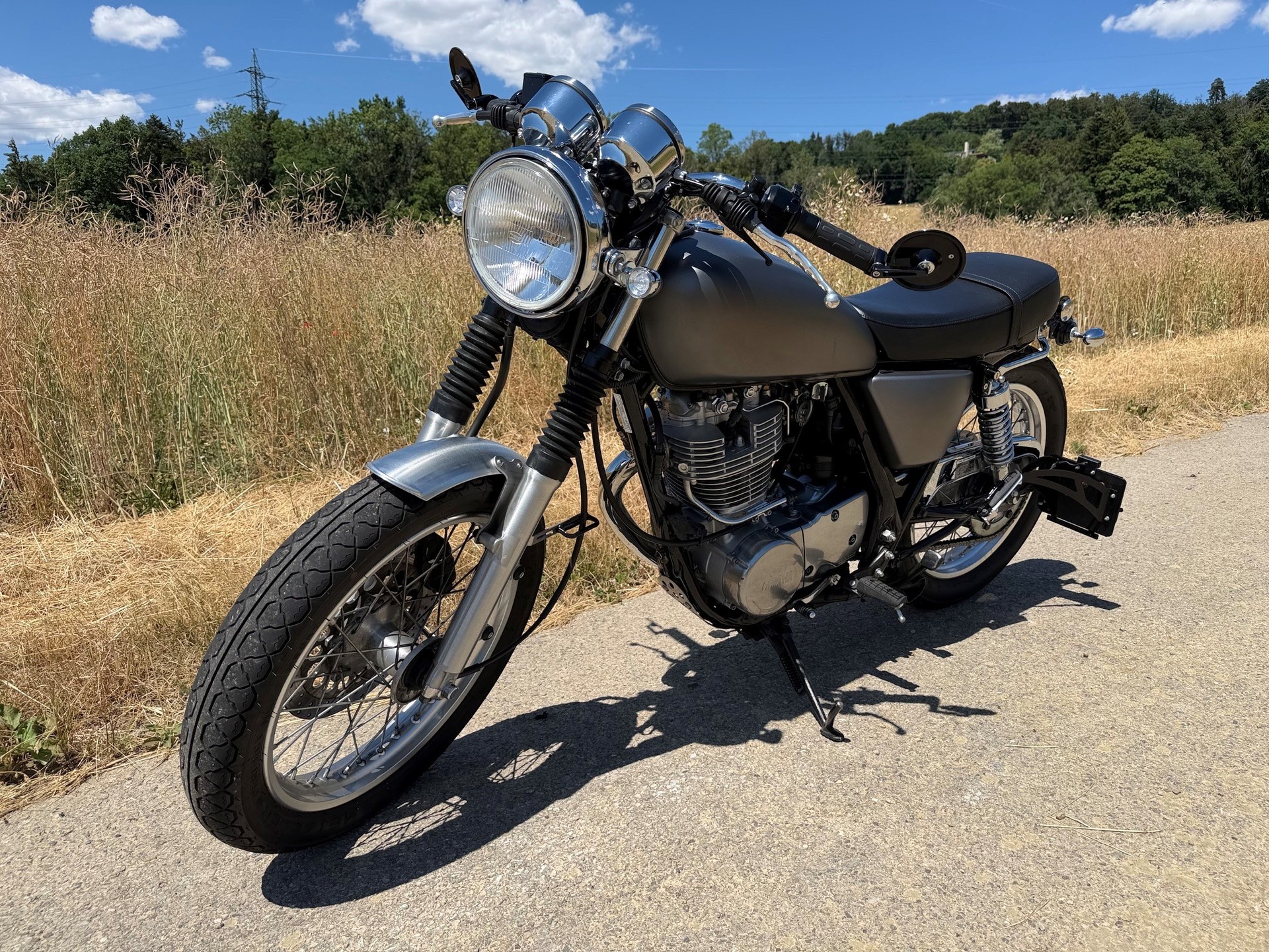 YAMAHA SR 400-image-0