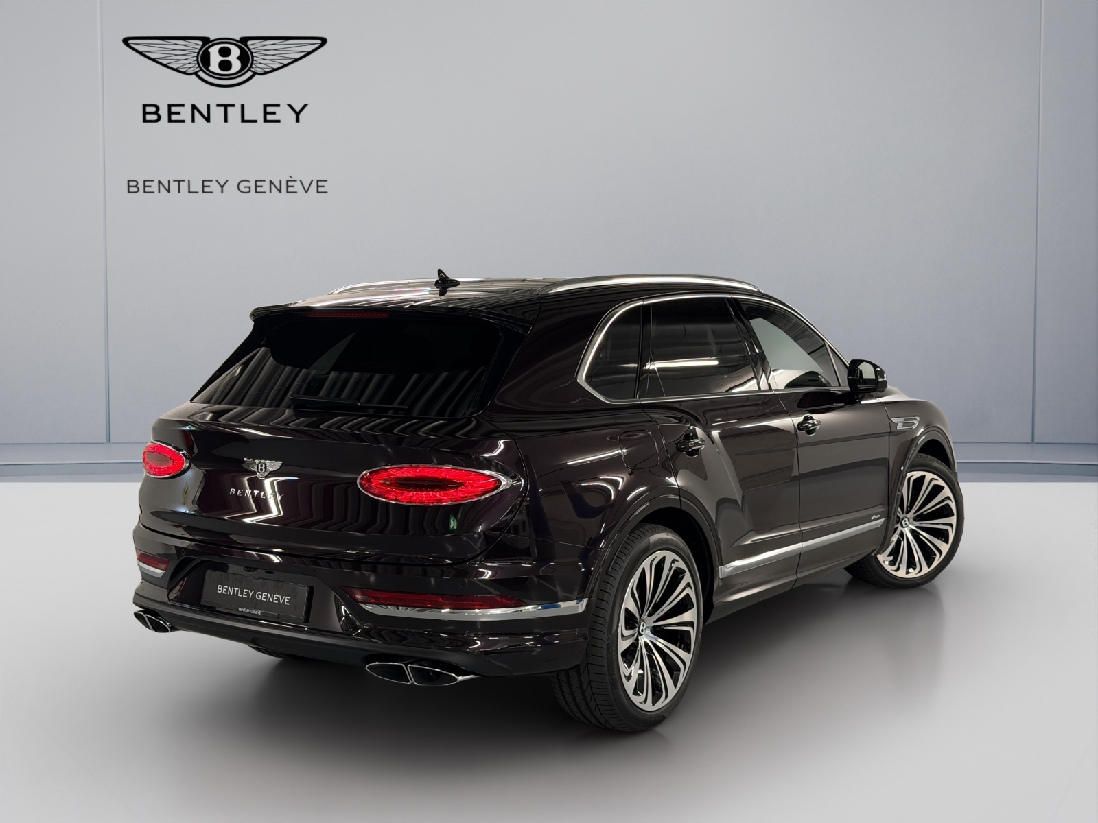 BENTLEY Bentayga Azure-image-5