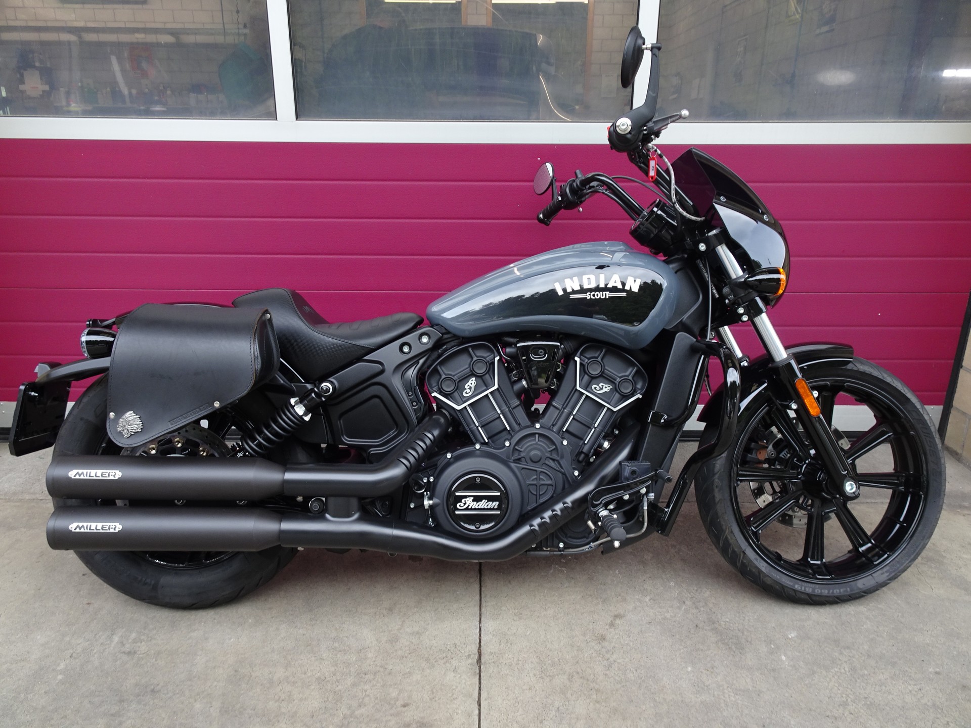INDIAN Scout 1200 Rogue-image-0
