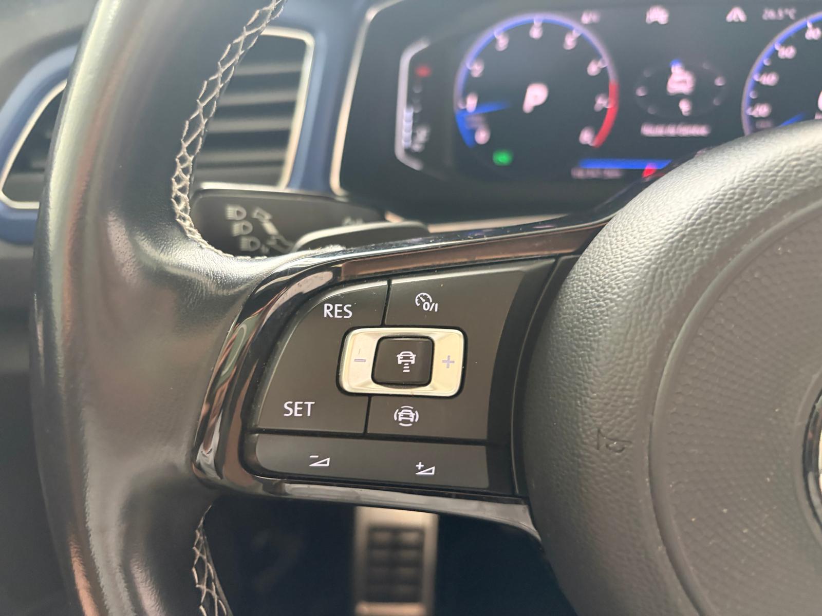 VW T-Roc 2.0 TSI R DSG 4Motion Toit Ouvrant-image-16