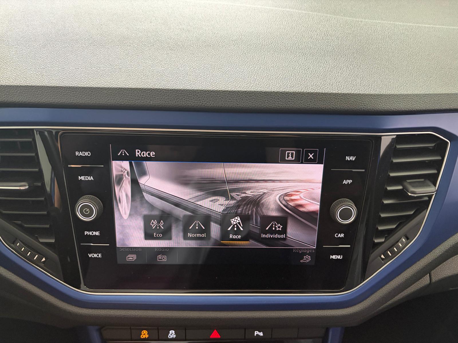 VW T-Roc 2.0 TSI R DSG 4Motion Toit Ouvrant-image-20