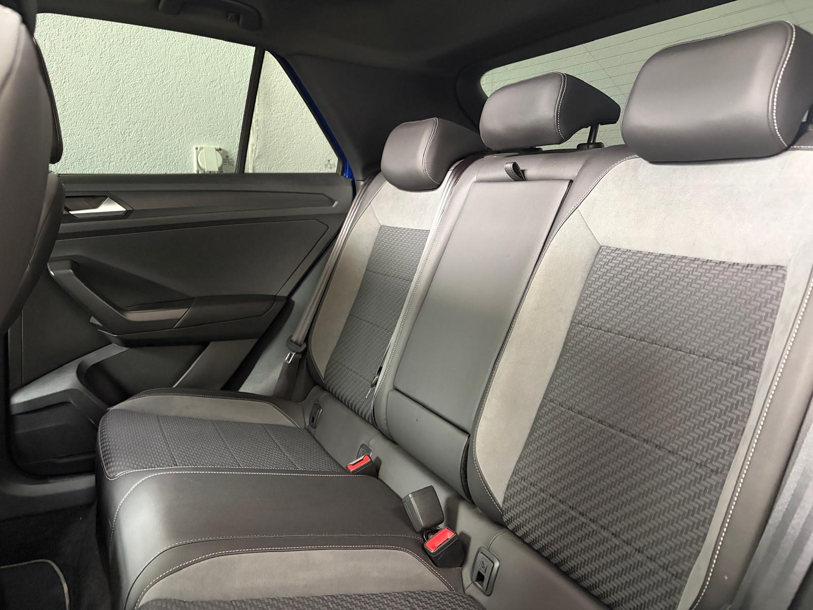 VW T-Roc 2.0 TSI R DSG 4Motion Toit Ouvrant-image-9