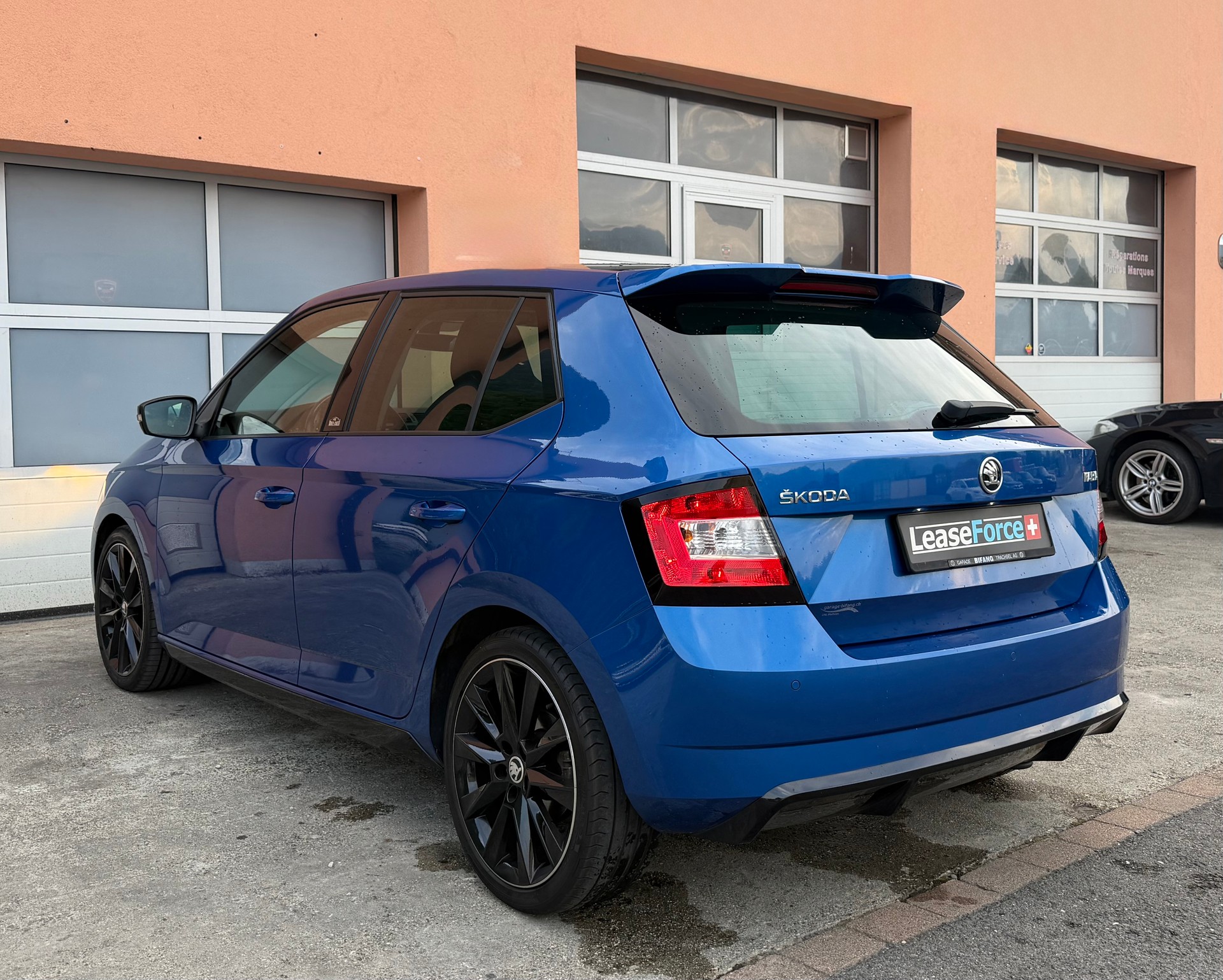 SKODA Fabia 1.0 TSI Monte Carlo DSG-showroom-element-2