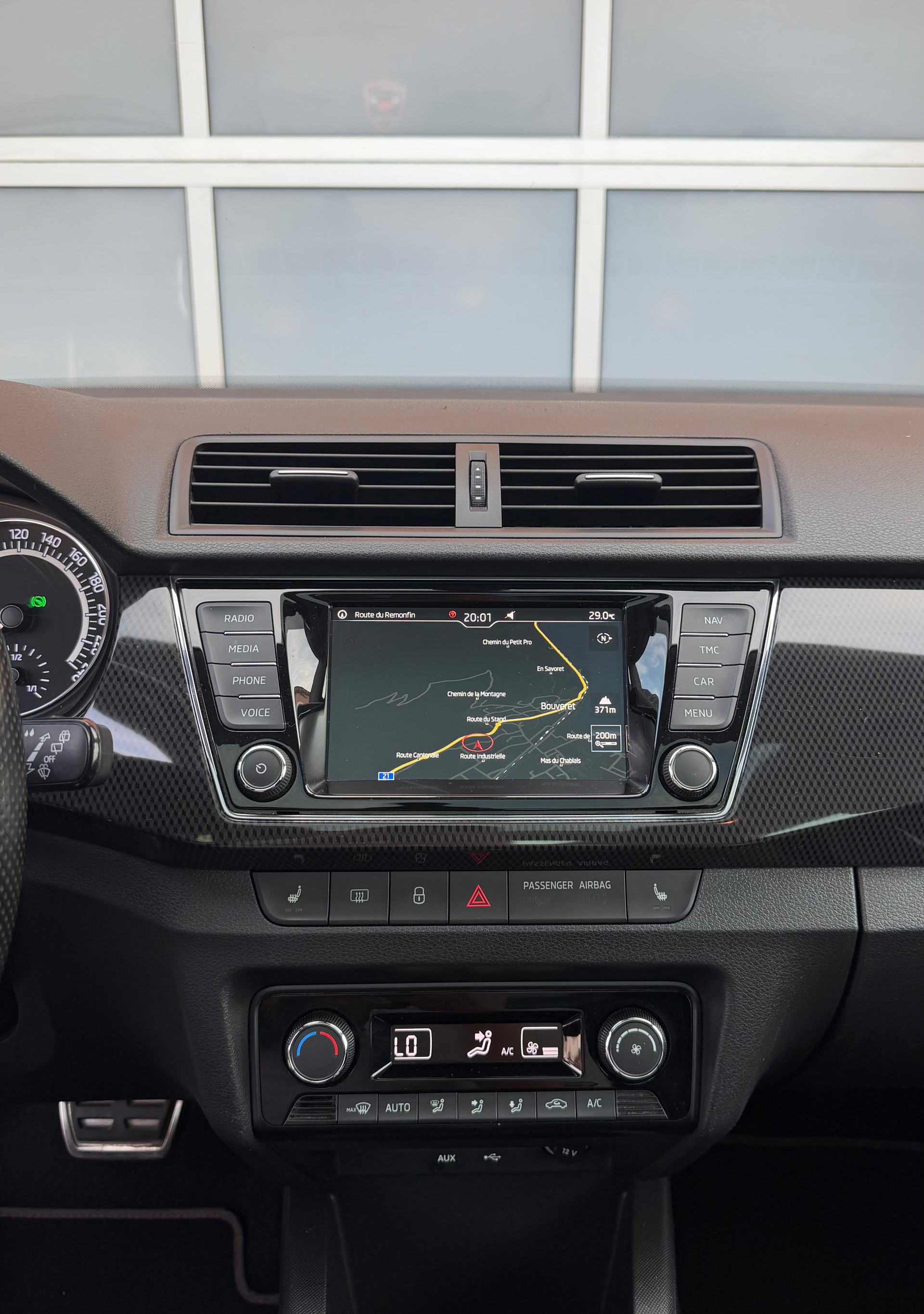 SKODA Fabia 1.0 TSI Monte Carlo DSG-image-10