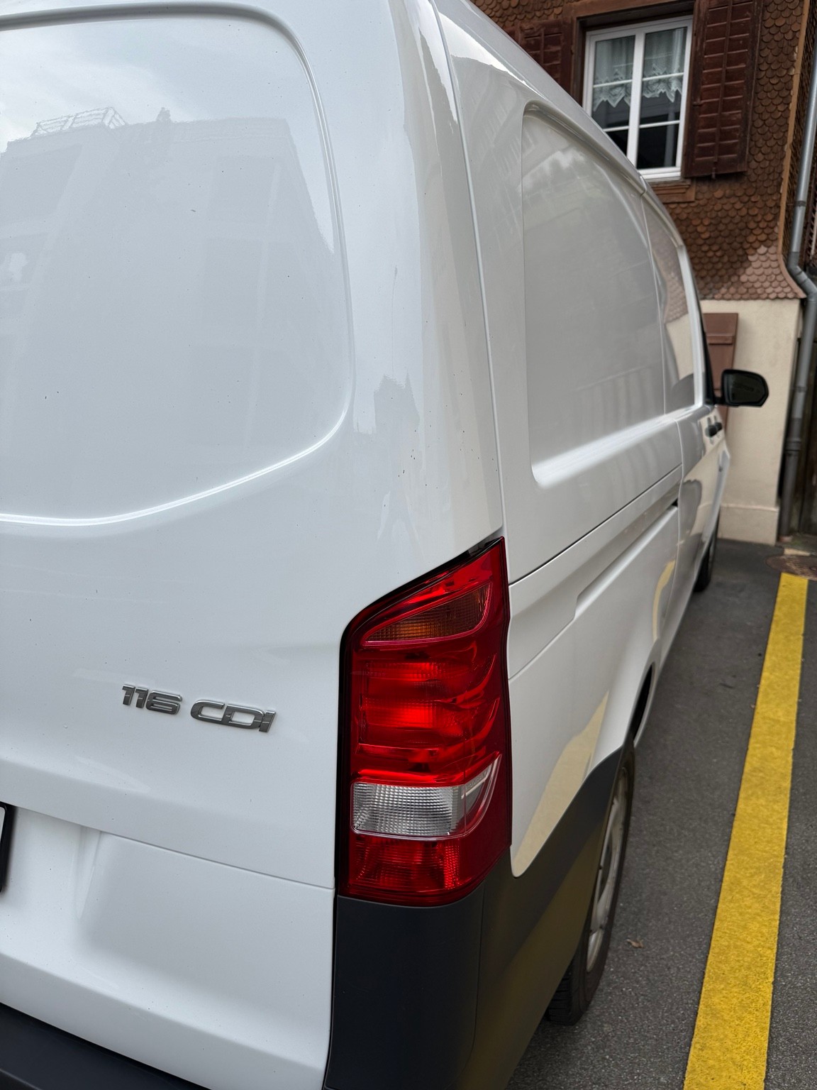 MERCEDES-BENZ 116 CDI Lang 9G-Tronic Base - Automat-image-8