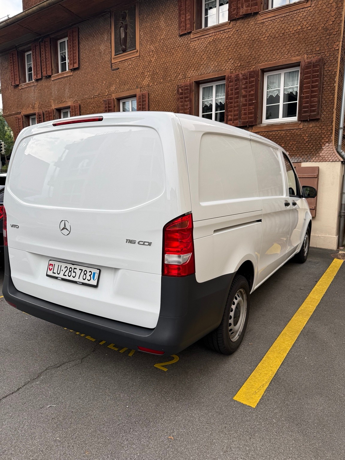 MERCEDES-BENZ 116 CDI Lang 9G-Tronic Base - Automat-image-14
