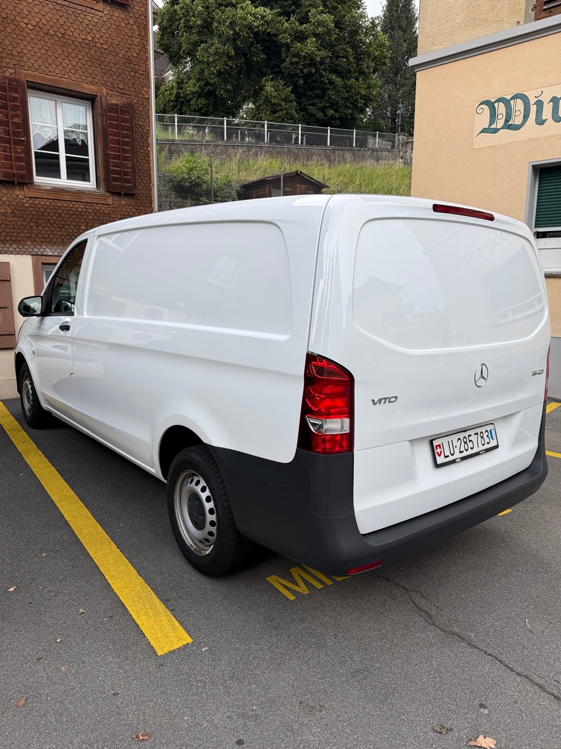 MERCEDES-BENZ 116 CDI Lang 9G-Tronic Base - Automat-image-3