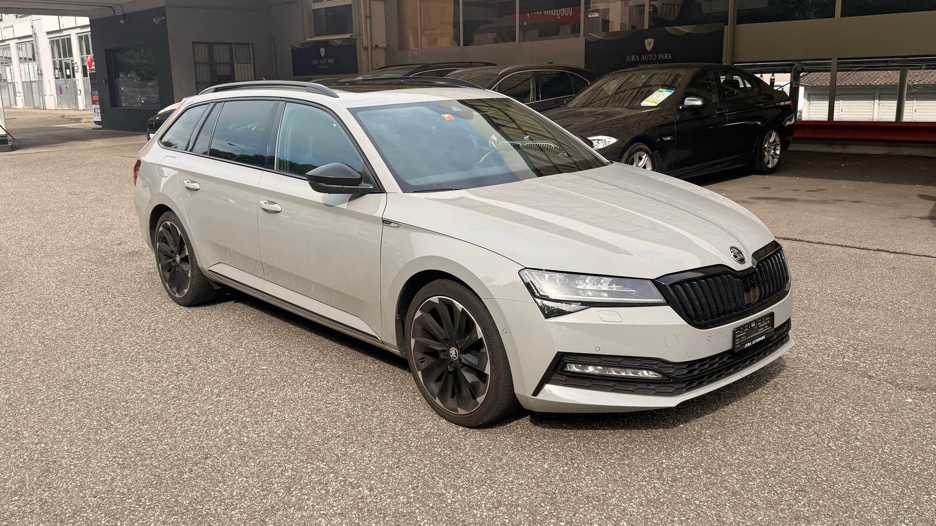 SKODA Superb Combi 2.0 TDi SportLine 4x4 DSG-showroom-element-2