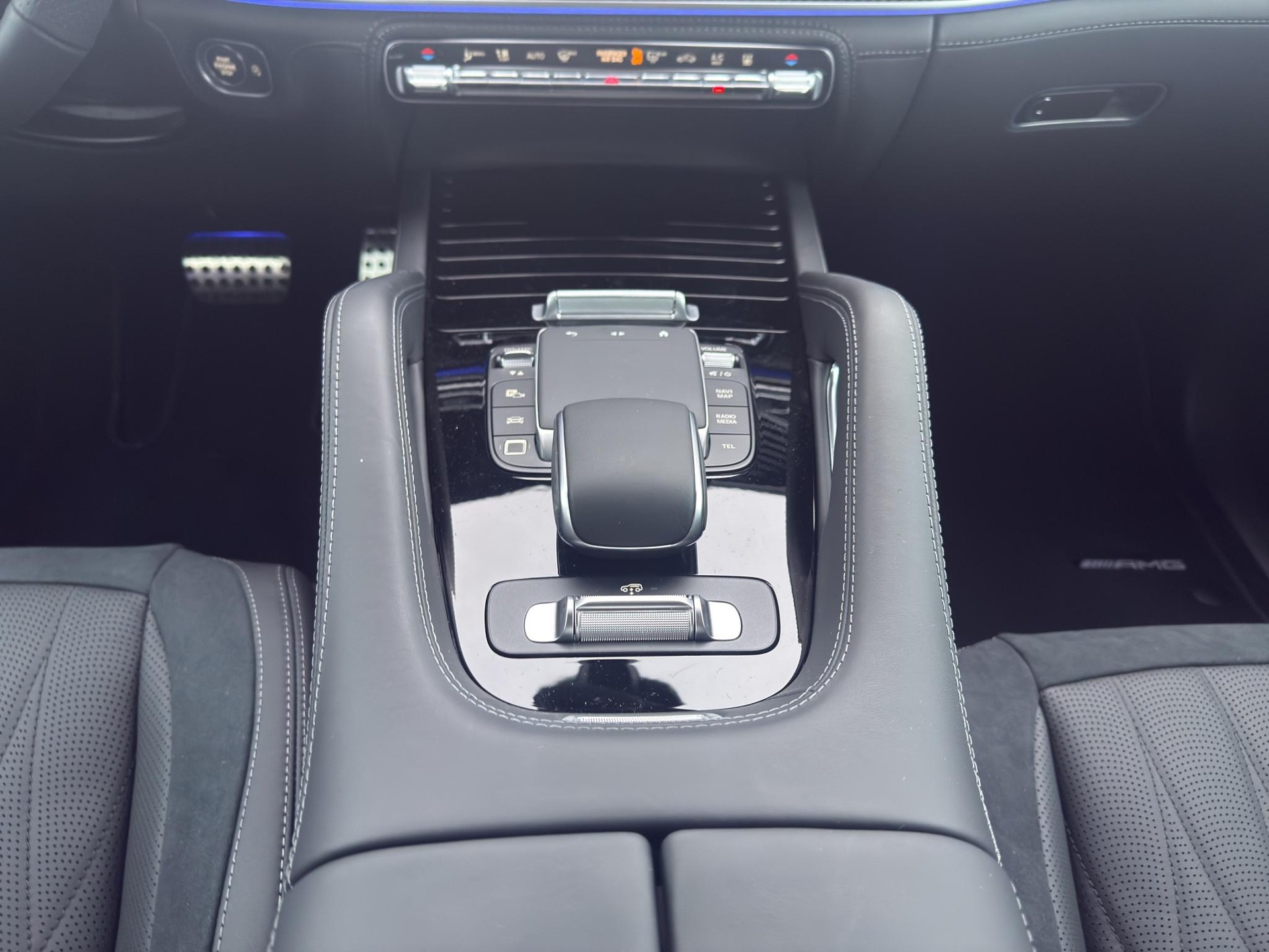 MERCEDES-BENZ GLS 63 AMG 4matic+-image-11