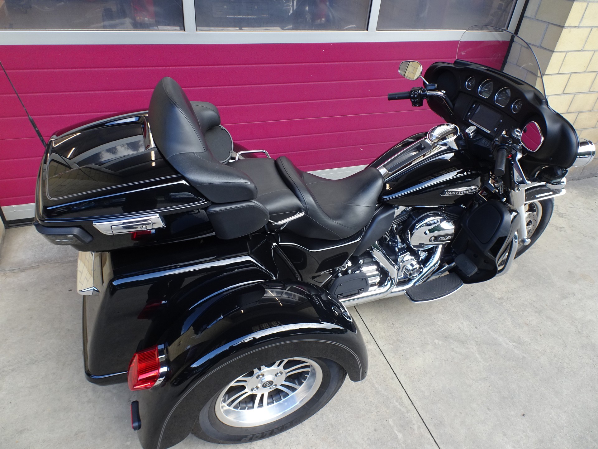 HARLEY-DAVIDSON FLHTCUTG Tri Glide Ultra-image-14
