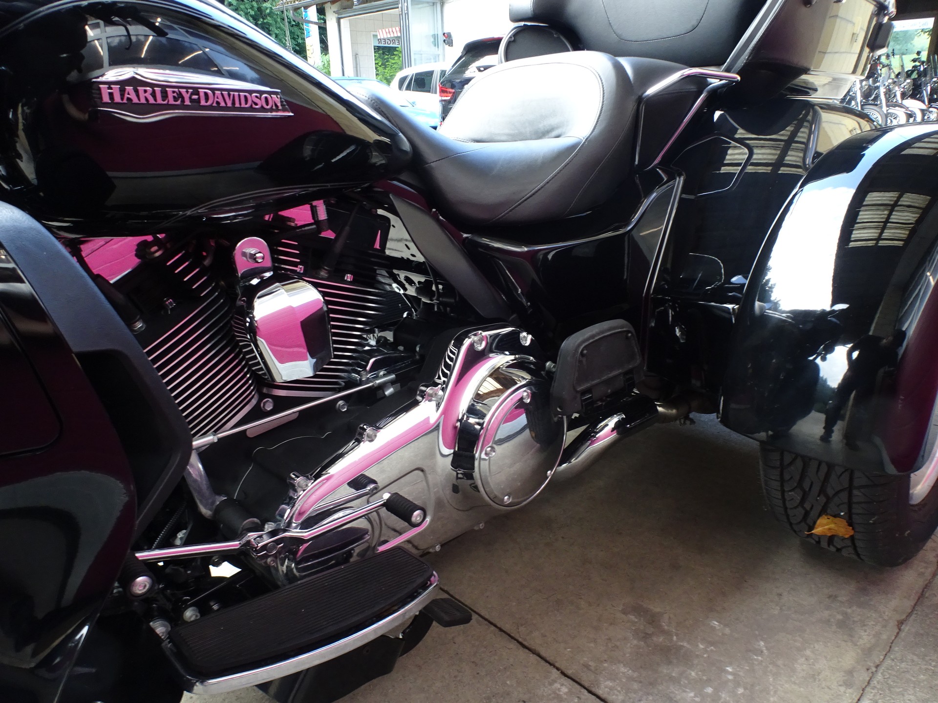HARLEY-DAVIDSON FLHTCUTG Tri Glide Ultra-image-12