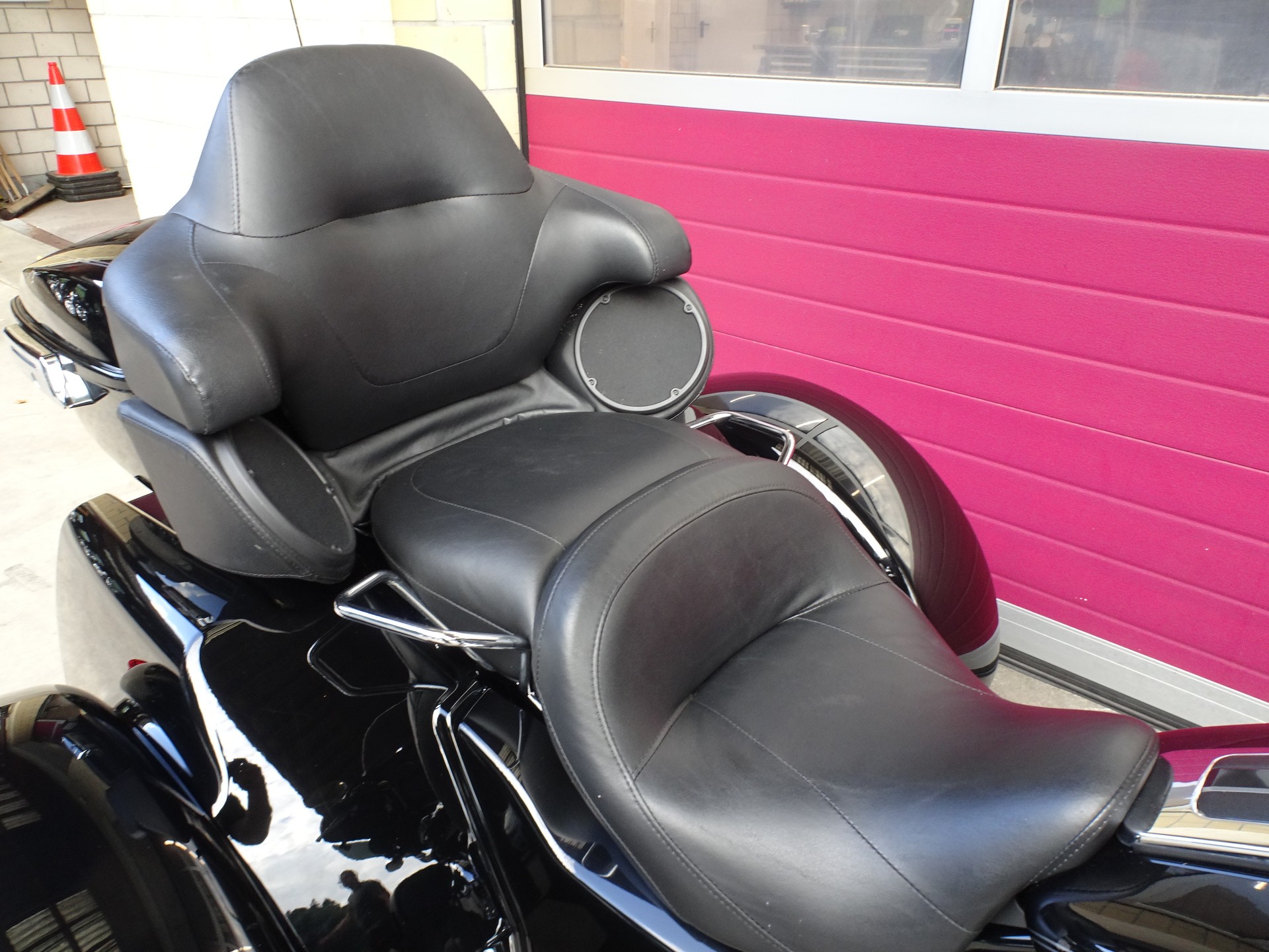 HARLEY-DAVIDSON FLHTCUTG Tri Glide Ultra-image-6