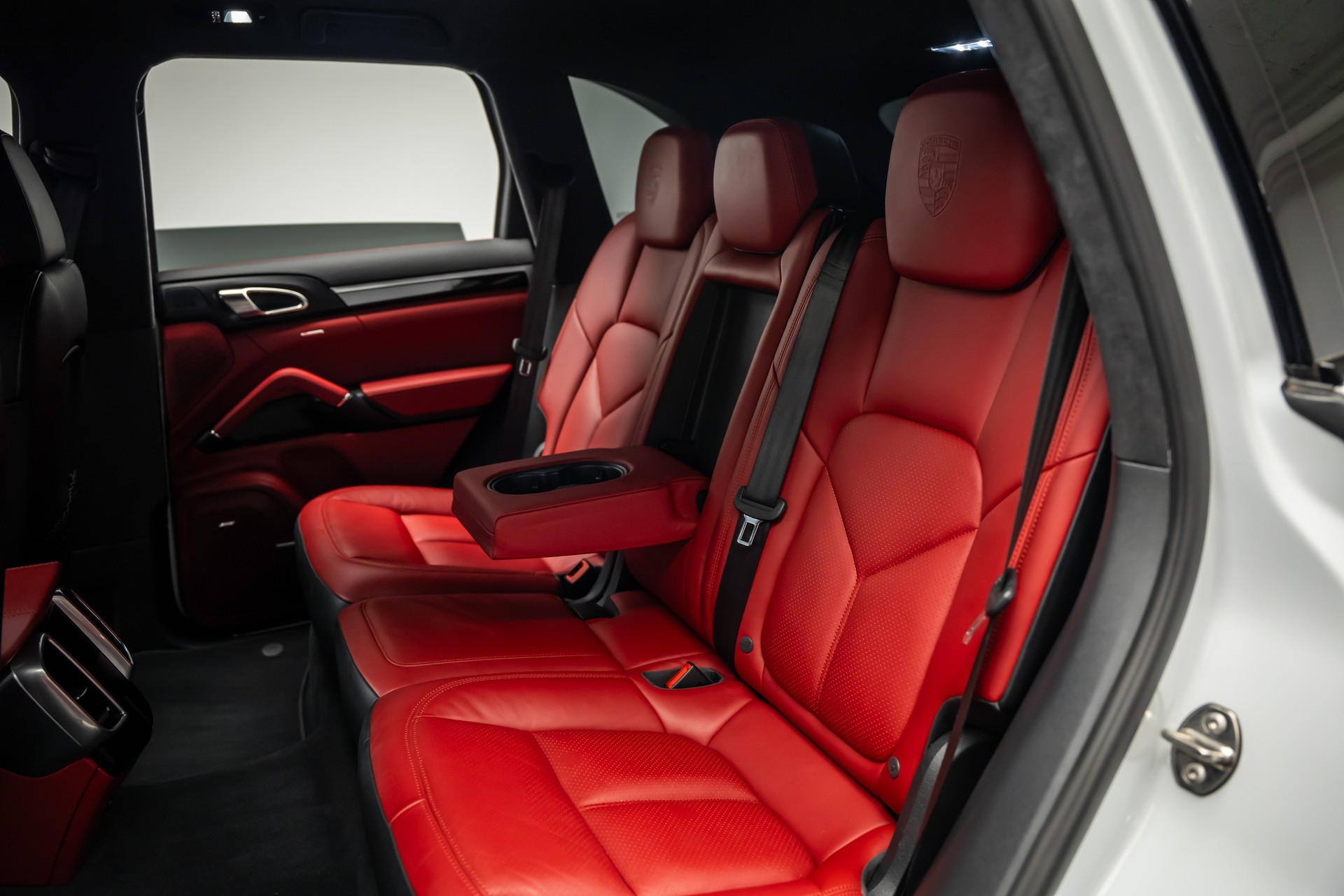 PORSCHE CAYENNE GTS * FRISCH AB SERVICE * FRISCH AB MFK * LEASING AB 443.- *-image-14