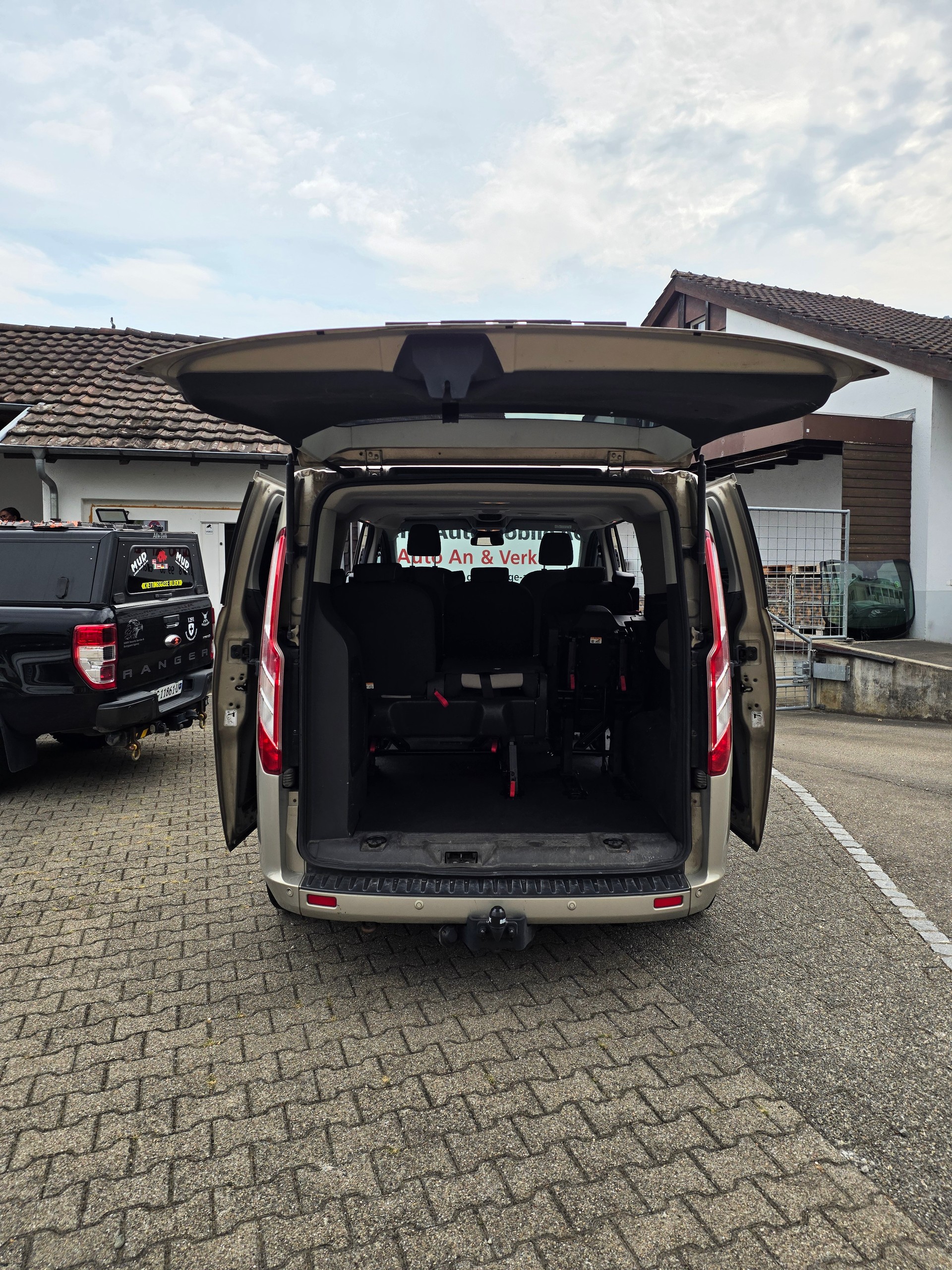 FORD Tourneo Custom 310 L1H1 Titanium SelectShift A-image-8
