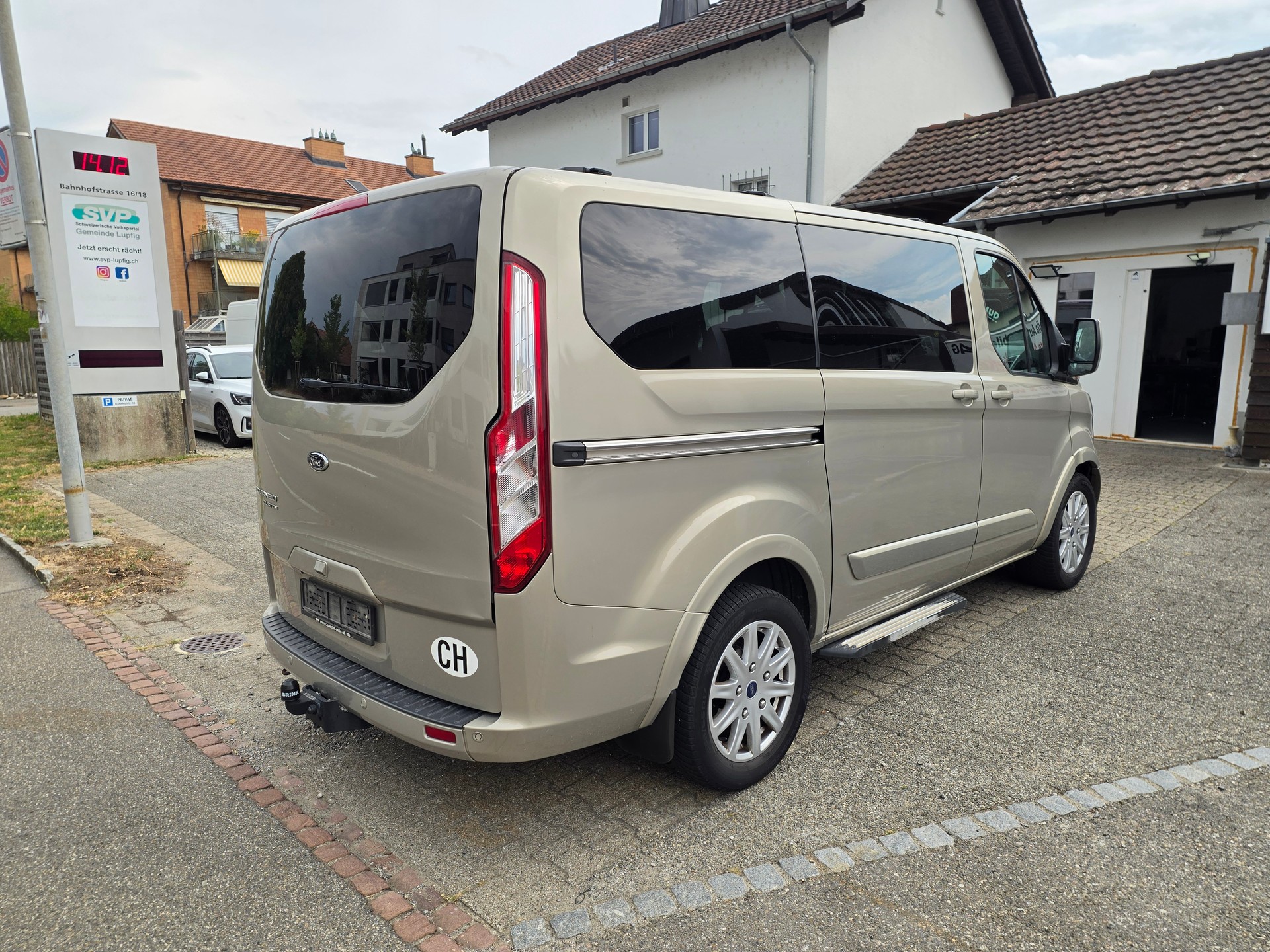 FORD Tourneo Custom 310 L1H1 Titanium SelectShift A-image-2