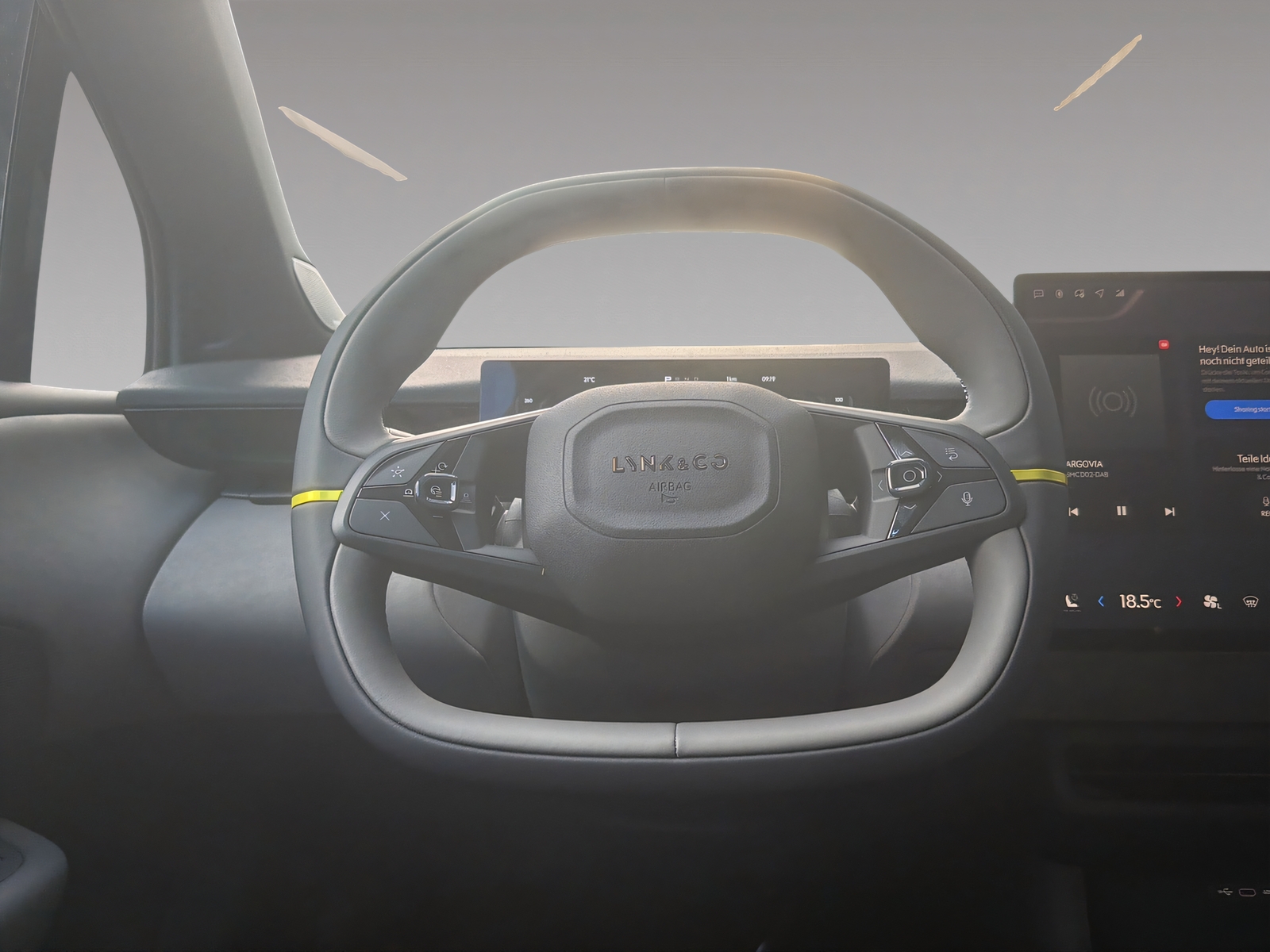 LYNK & CO 02 More-image-8